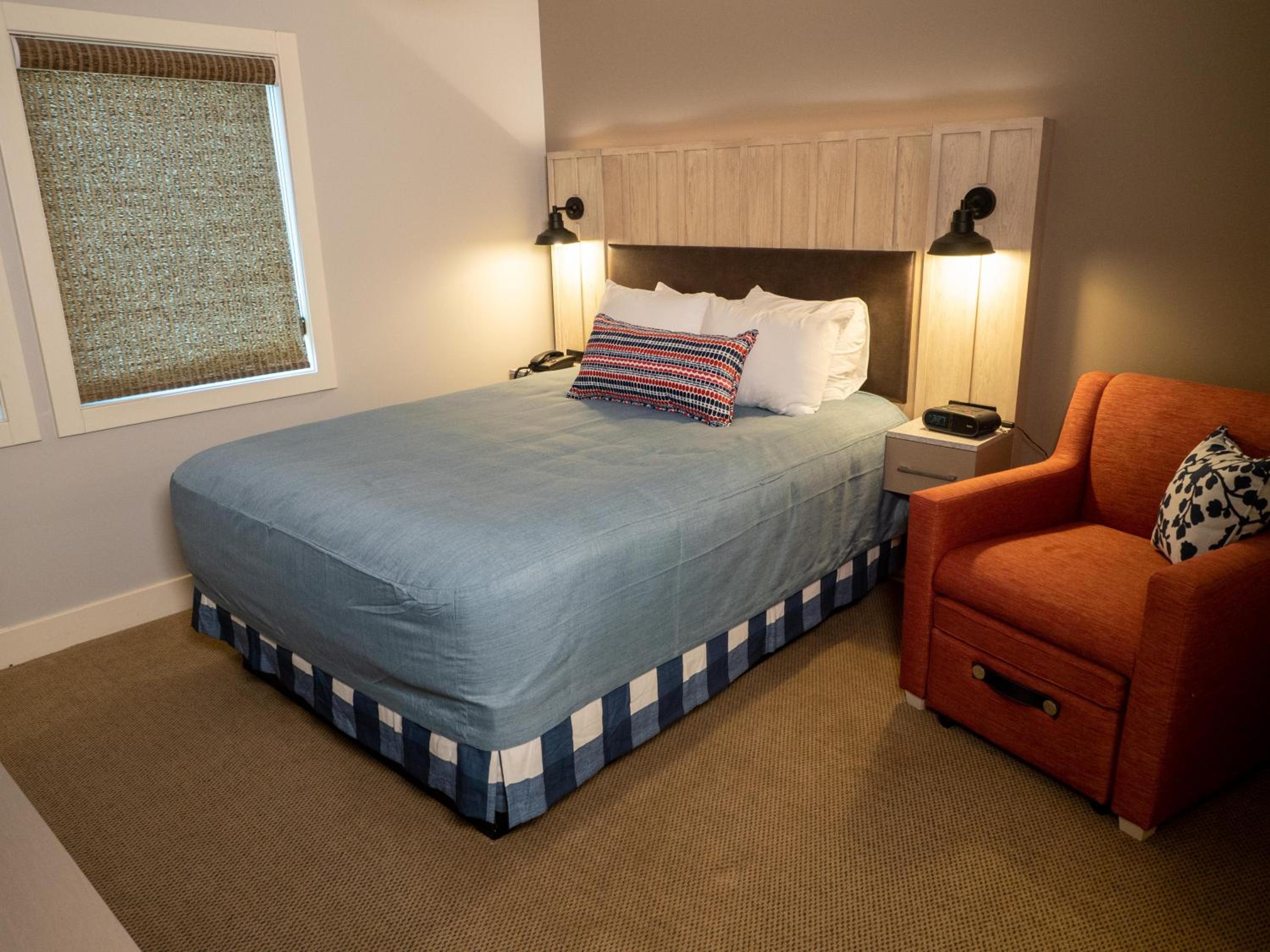 Queen Room photo 2