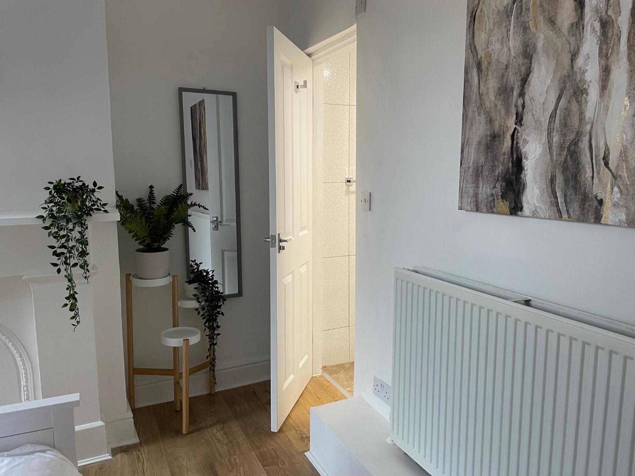 Double or Twin Room - Photo 3