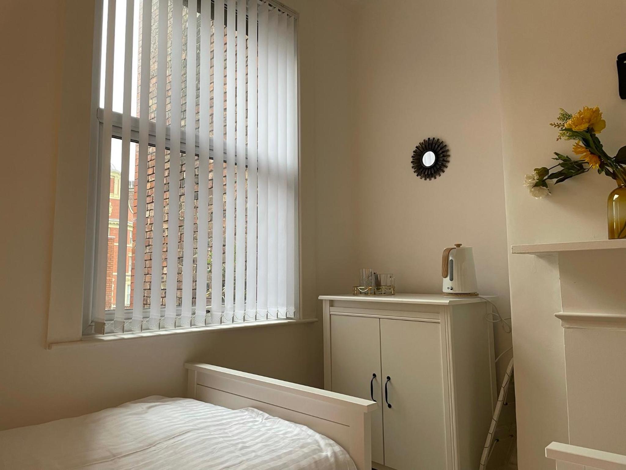 Double or Twin Room - Photo 4