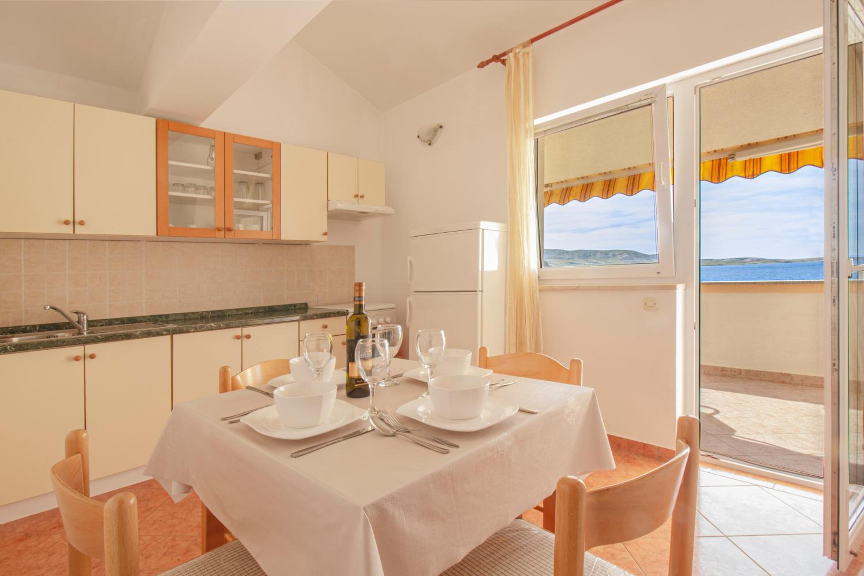 Sea View Apartment photo 3