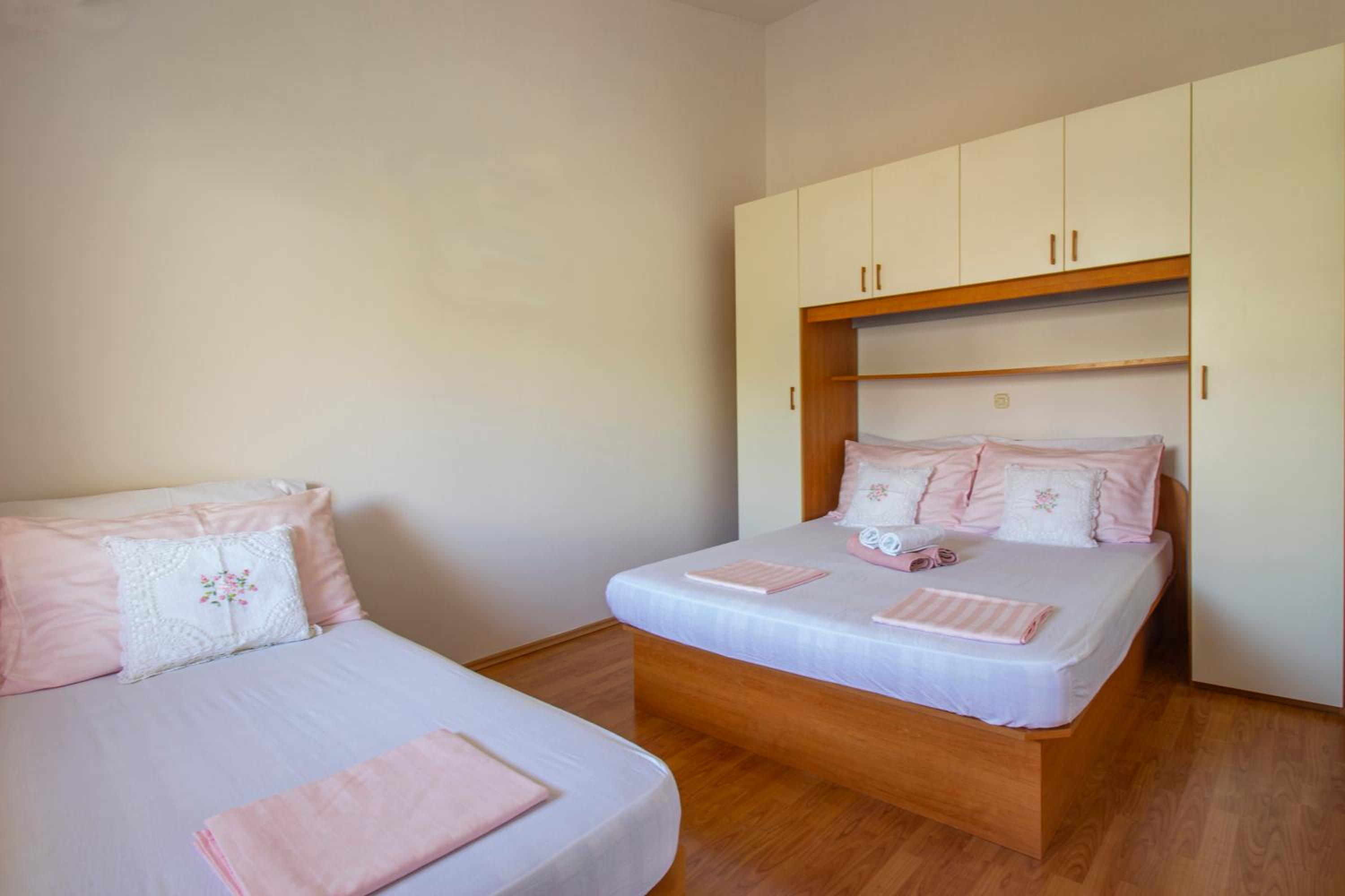 Apartment with Mountain View photo 1