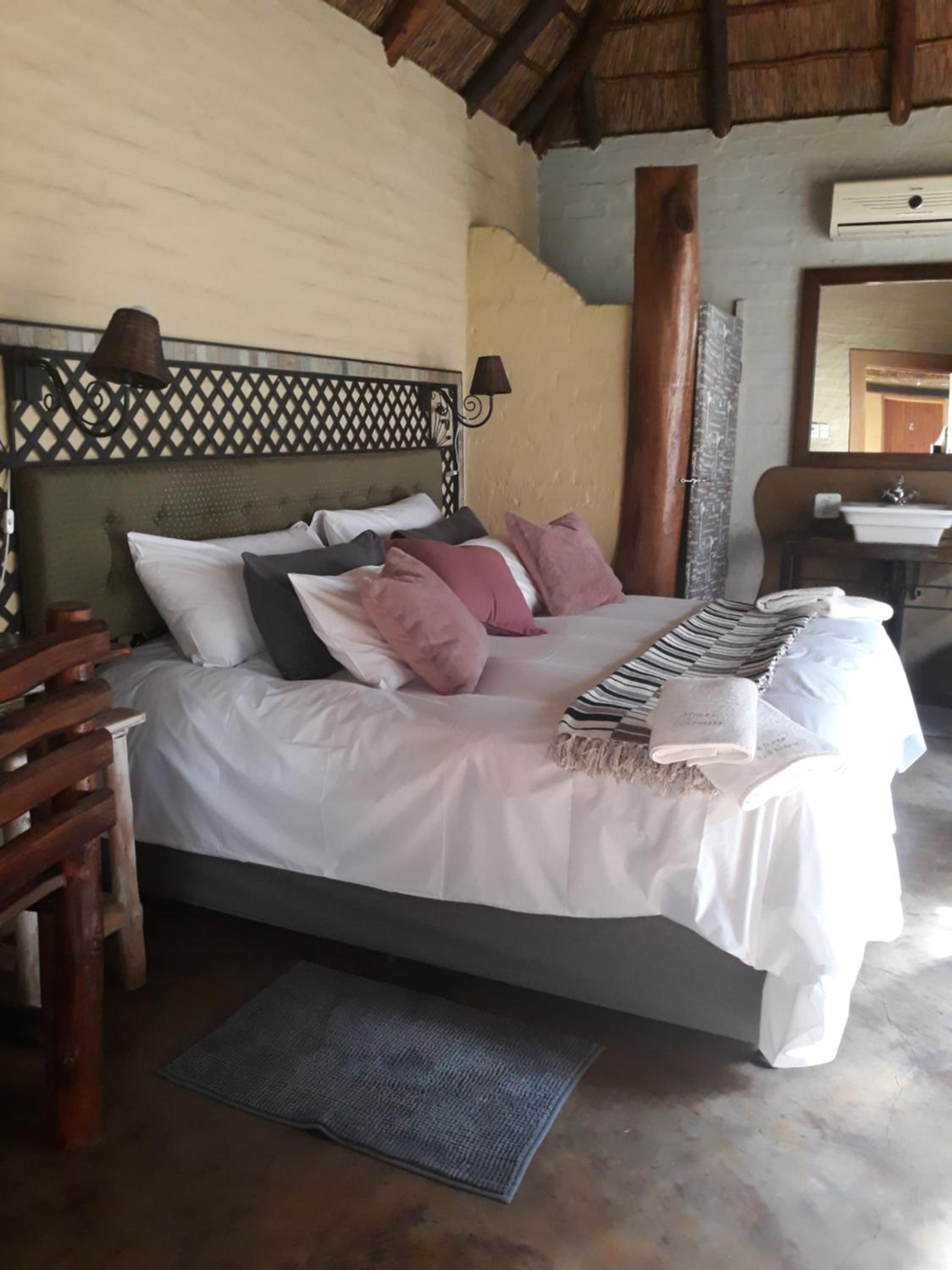 King Room with Garden View - Photo 32