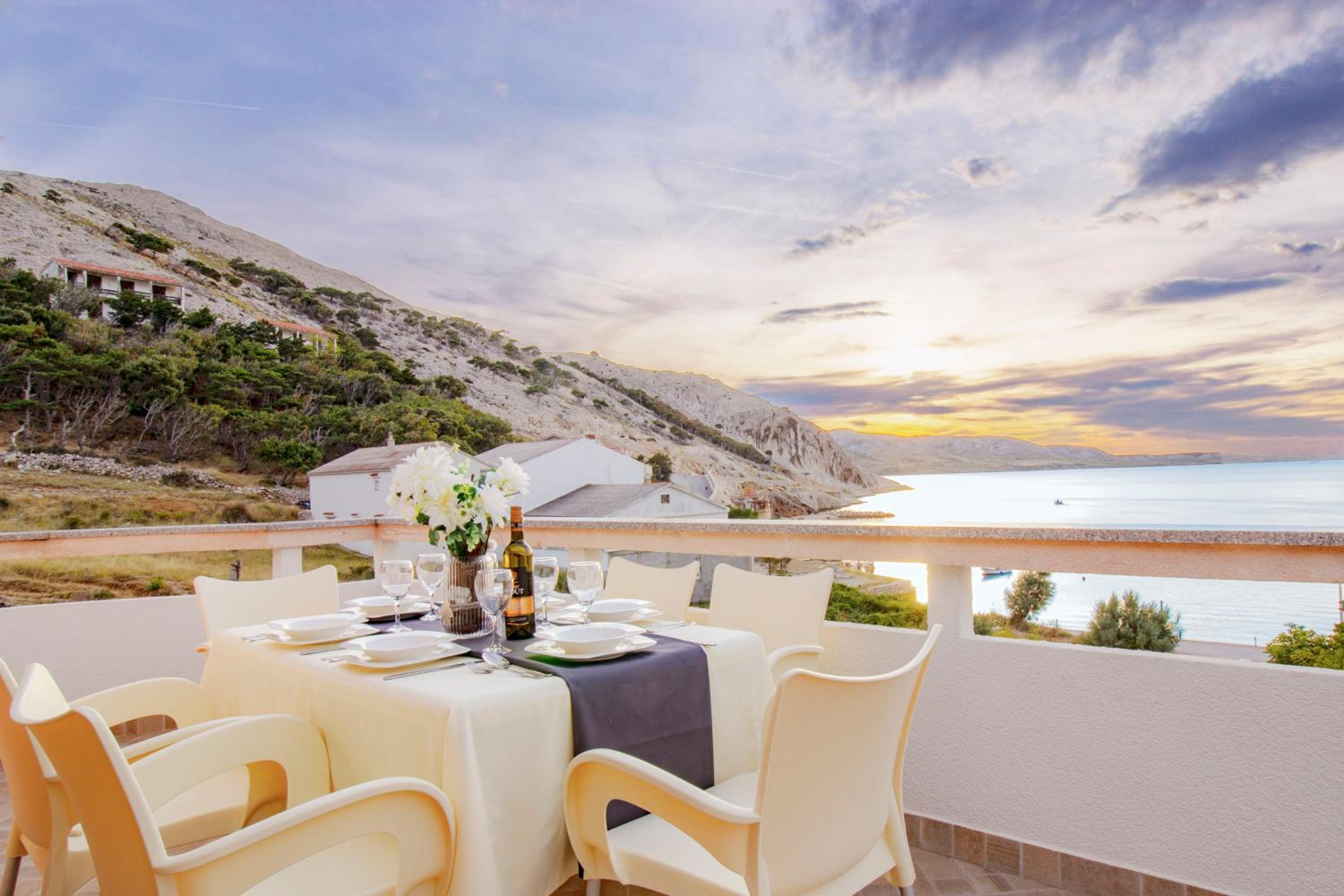 Two bedroom apartment with Sea view photo 3