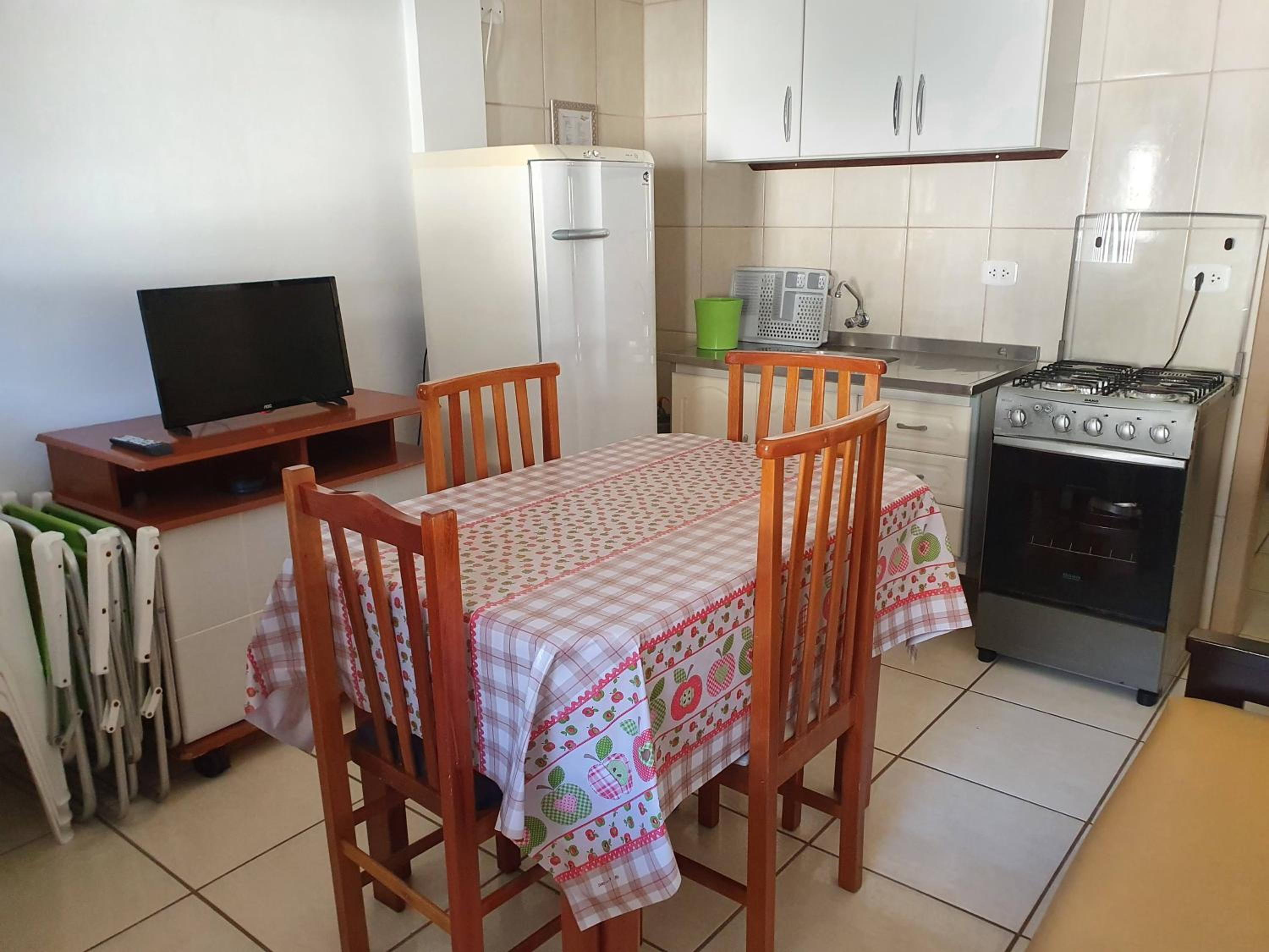 One-Bedroom Apartment - Photo 4