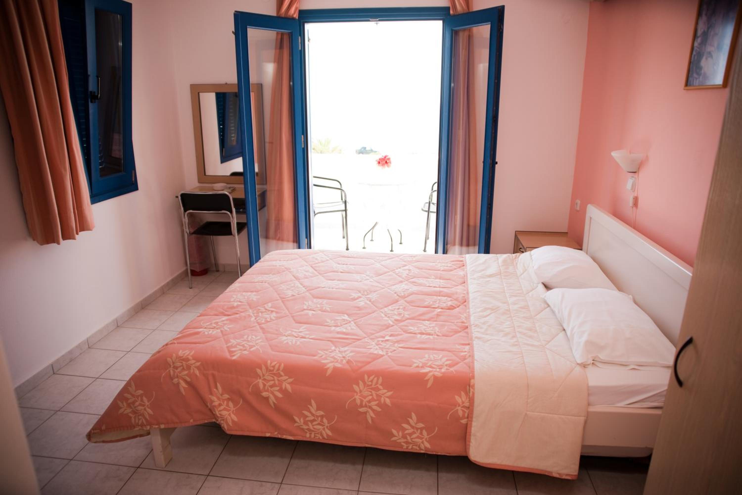 Studio with Sea View photo 1