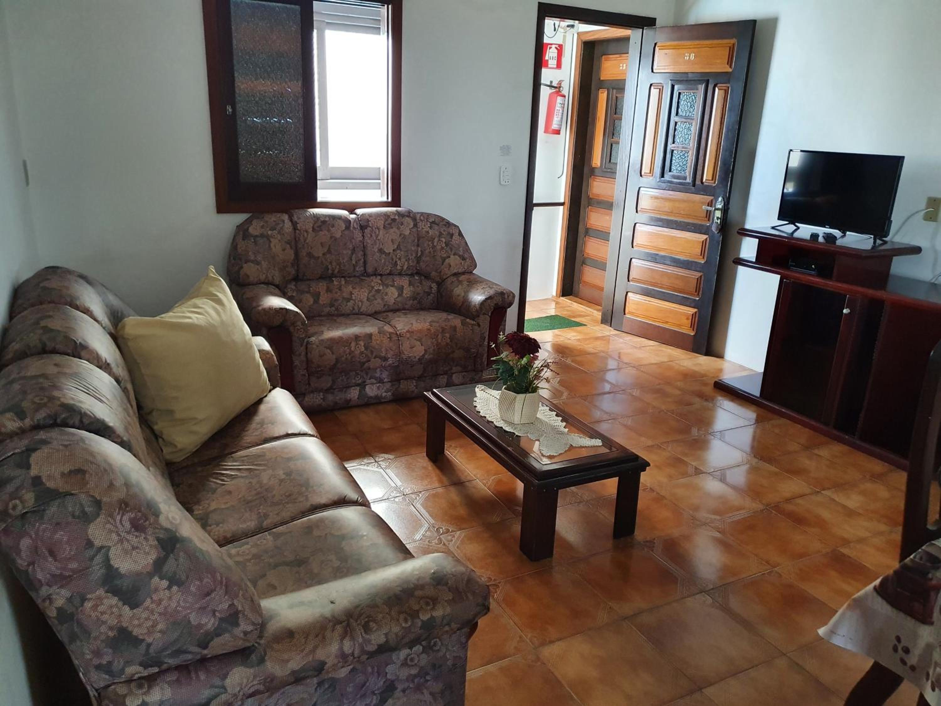 Two-Bedroom Apartment - Photo 6