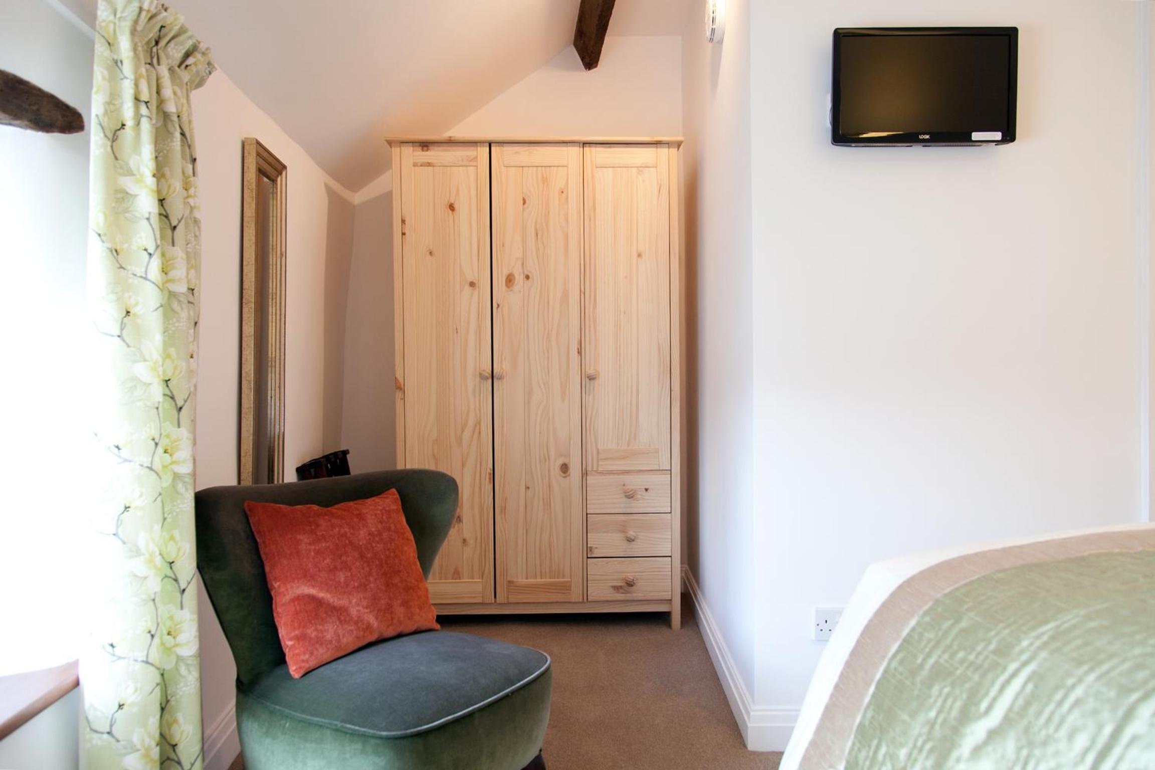 Deluxe Double Room with Shower photo 3