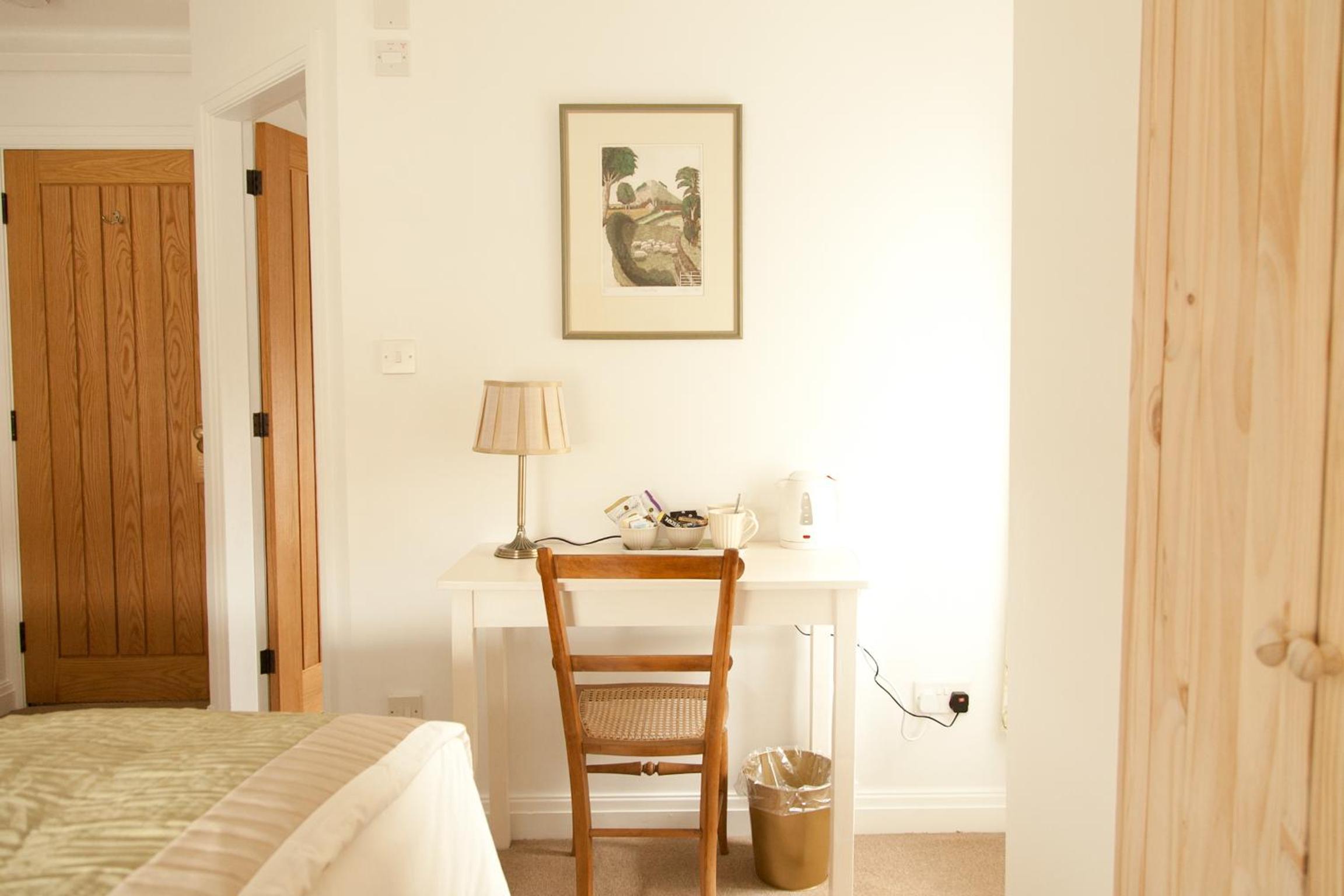 Deluxe Double Room with Bath photo 3