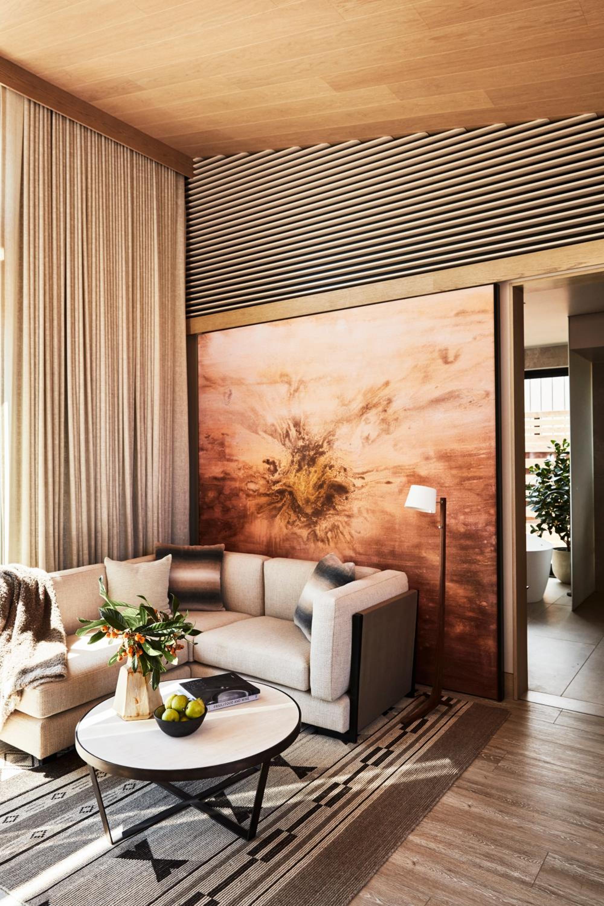 One-Bedroom Suite - Photo 4