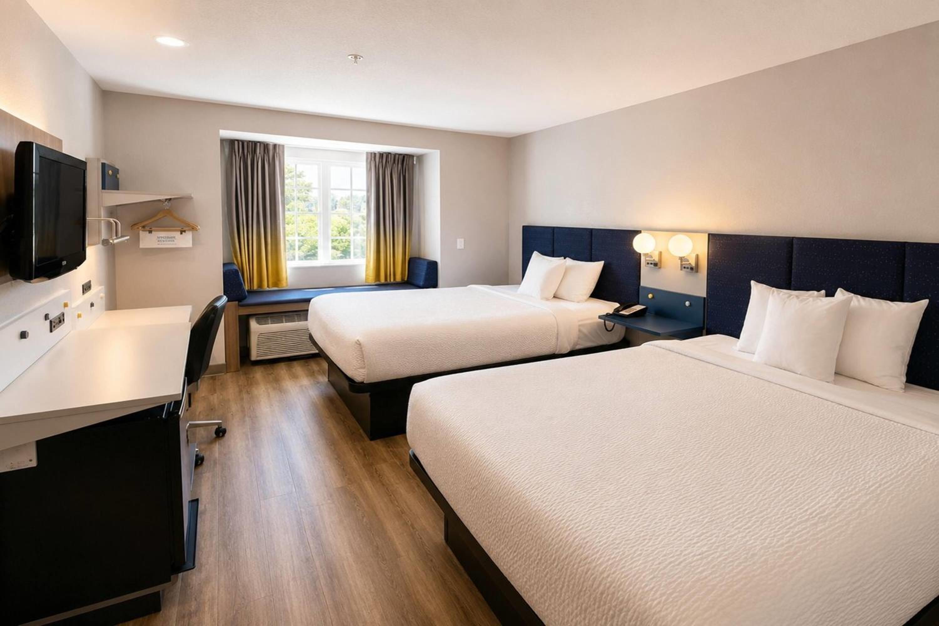 Queen Room with Two Queen Beds - Pet Friendly/Non-Smoking