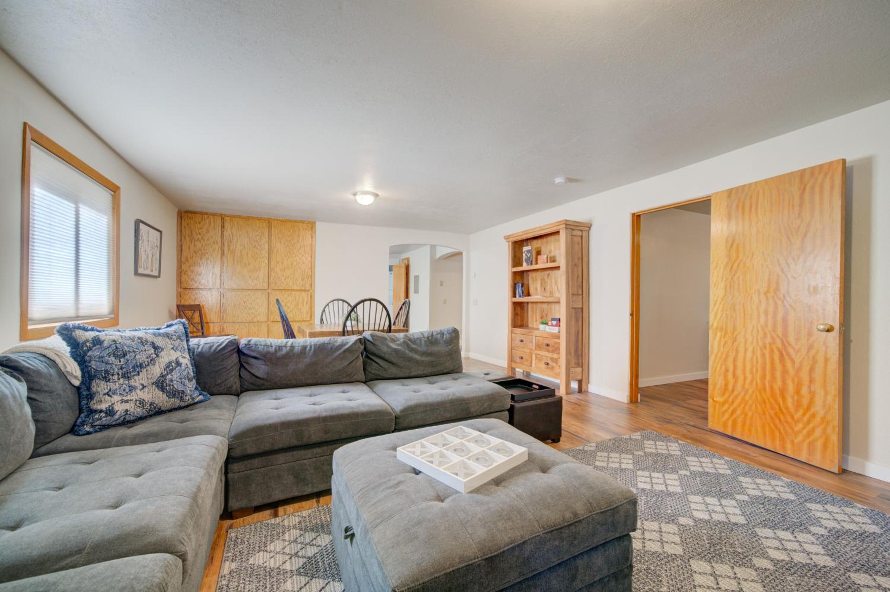 Three-Bedroom Apartment photo 1