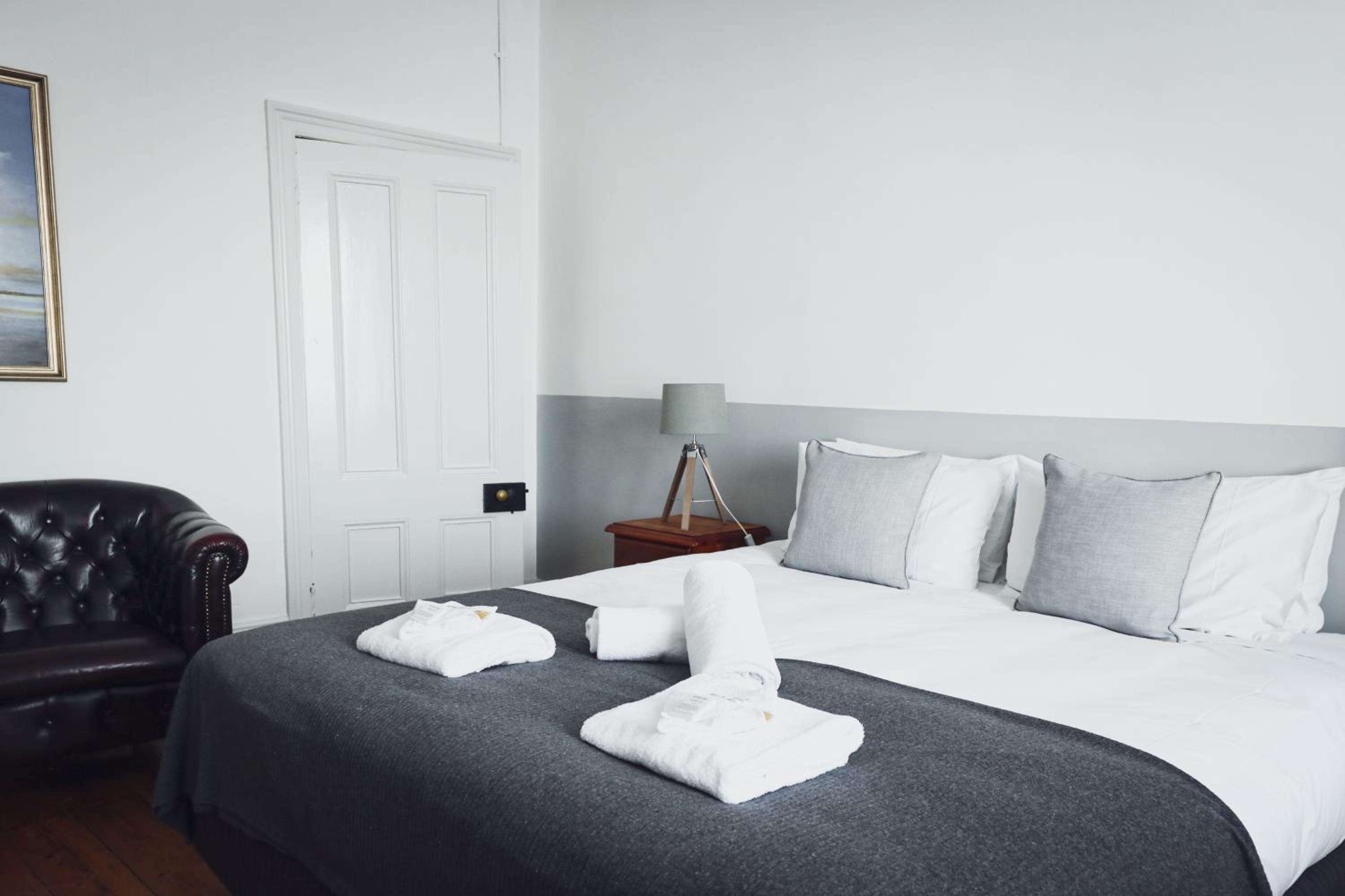 Two-Bedroom Suite - Lightkeeper's B&B Suite photo 3