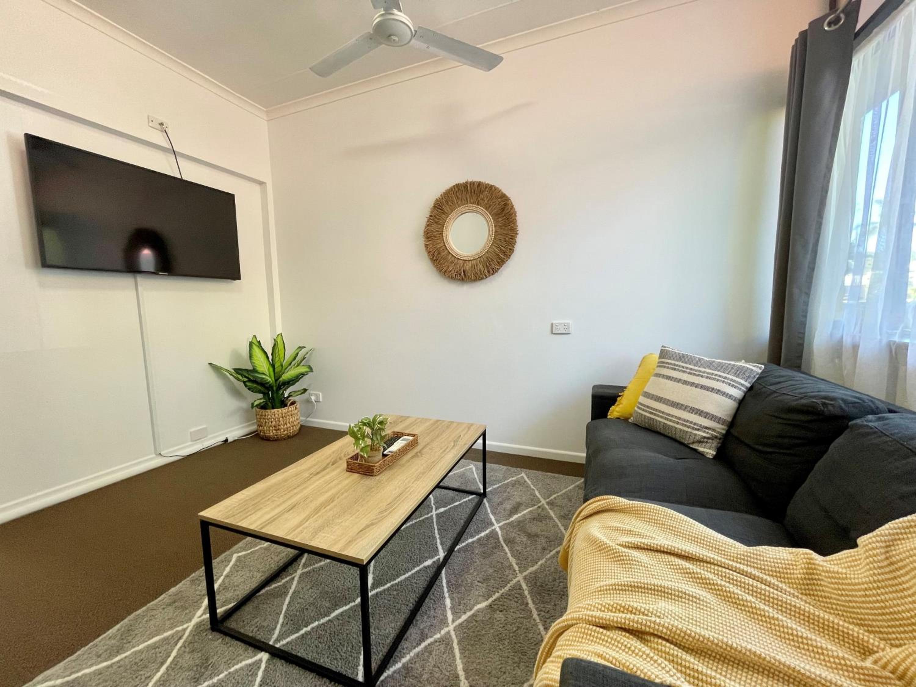 Three-Bedroom Apartment photo 1