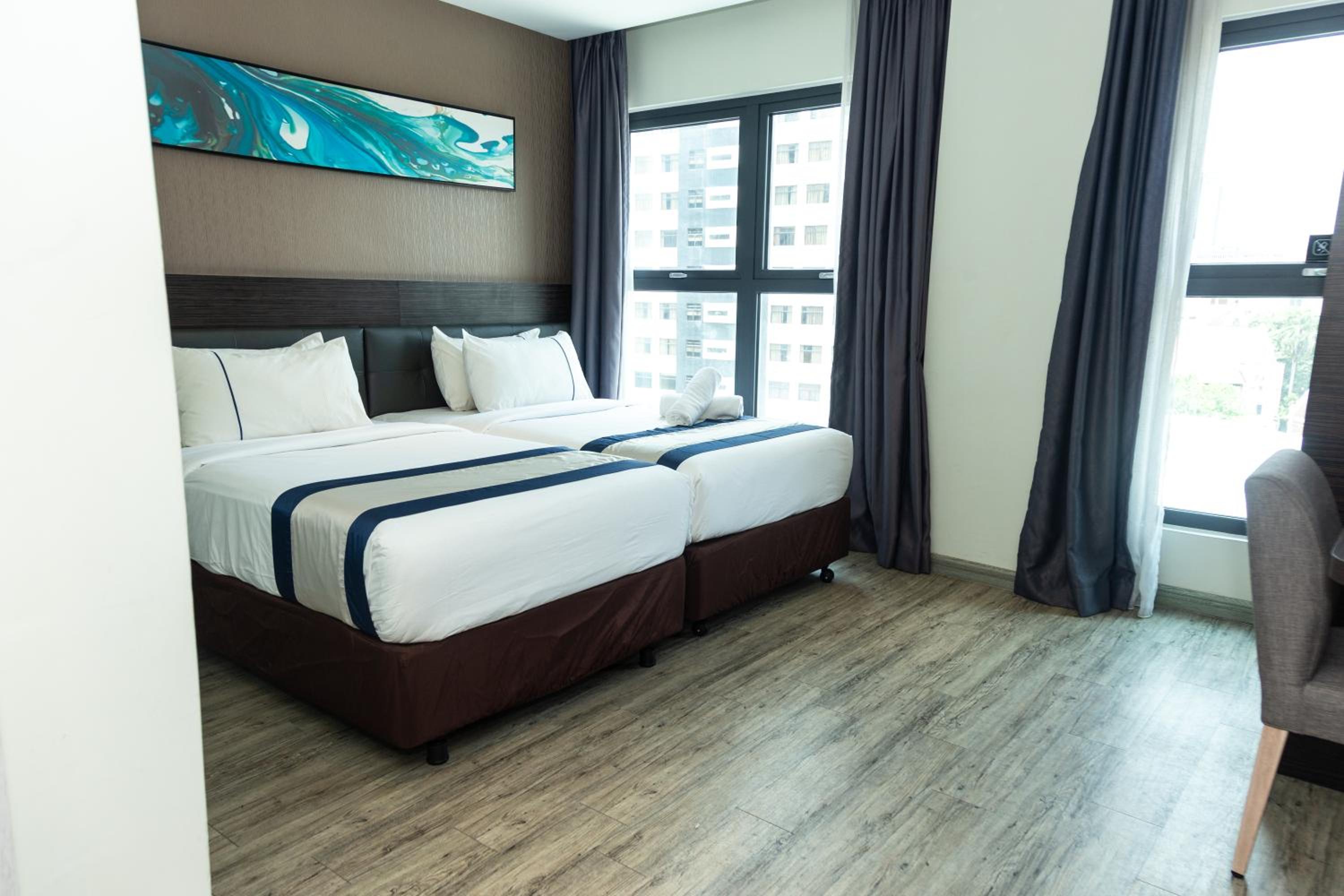 Deluxe Twin Room - Non-Smoking photo 2