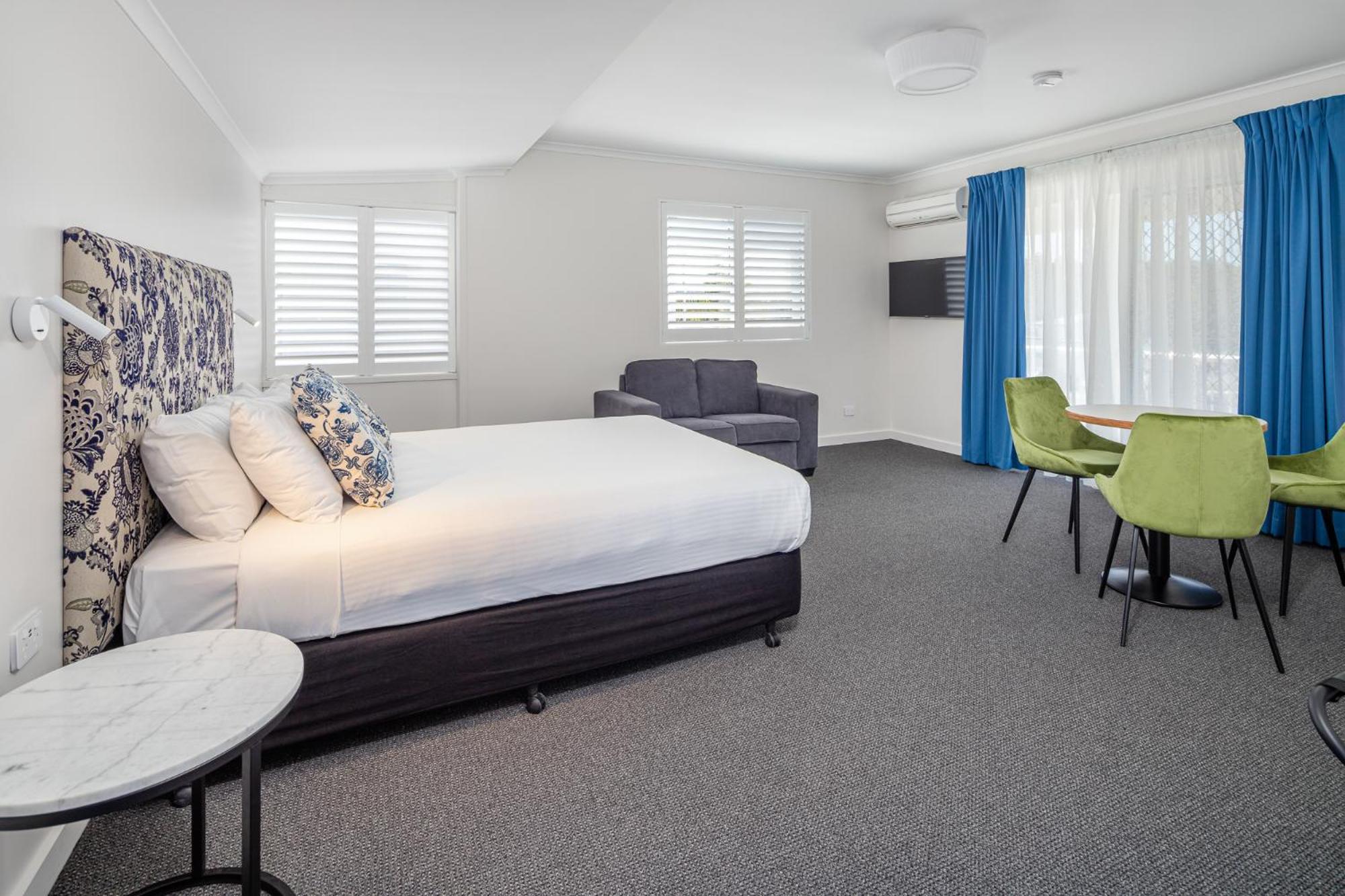Suite with River View - Photo 5