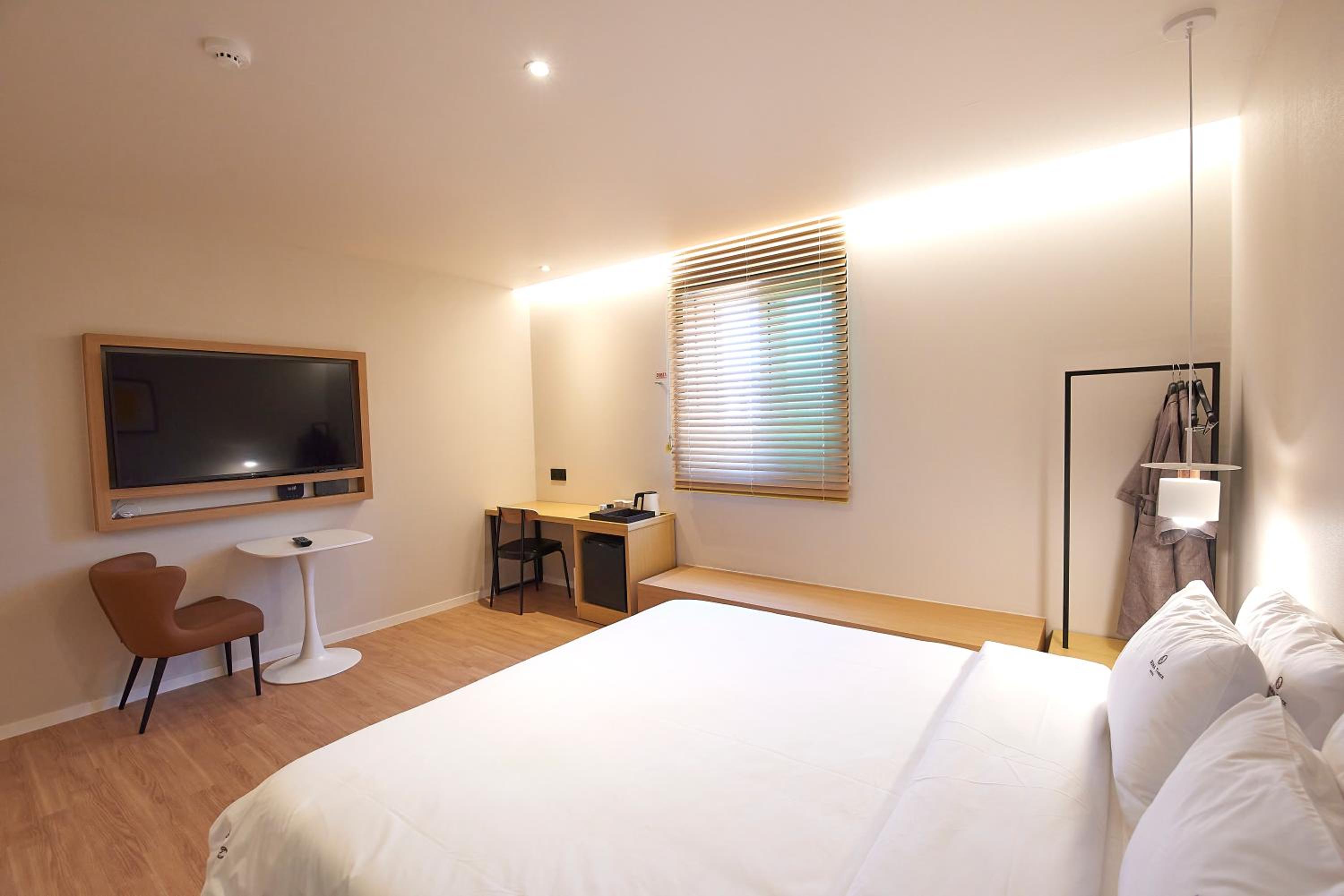Deluxe Double Room - Photo 5