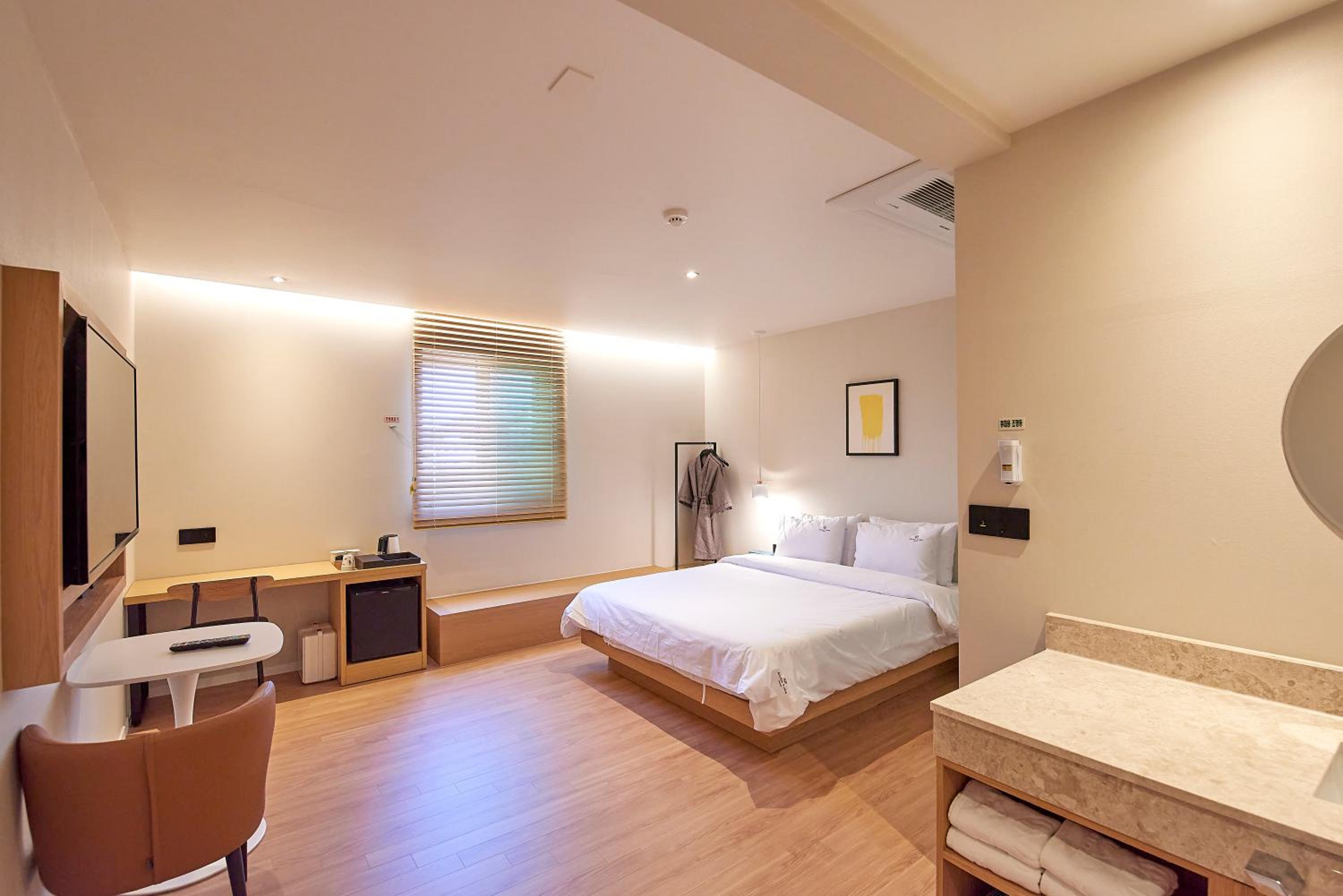 Deluxe Double Room - Photo 2