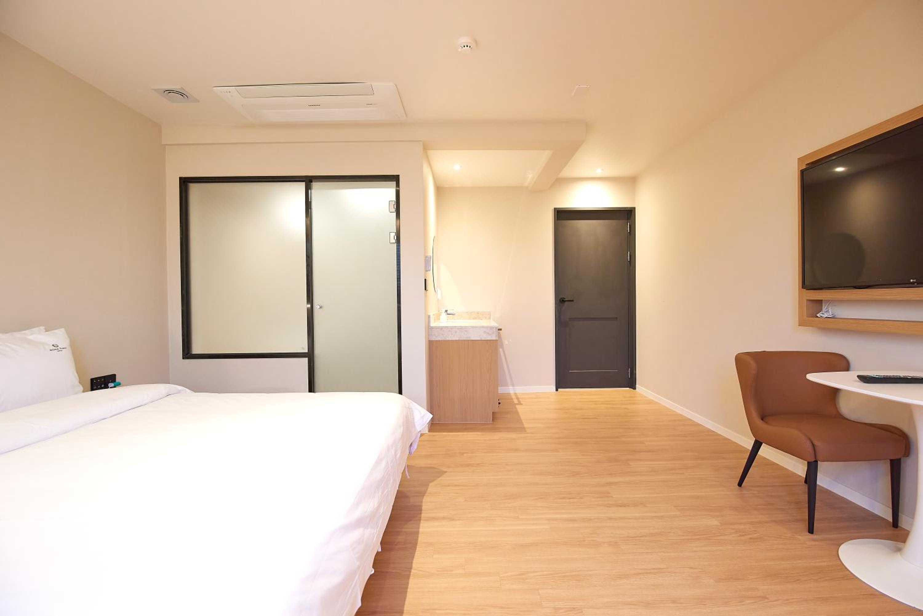 Deluxe Double Room - Photo 4