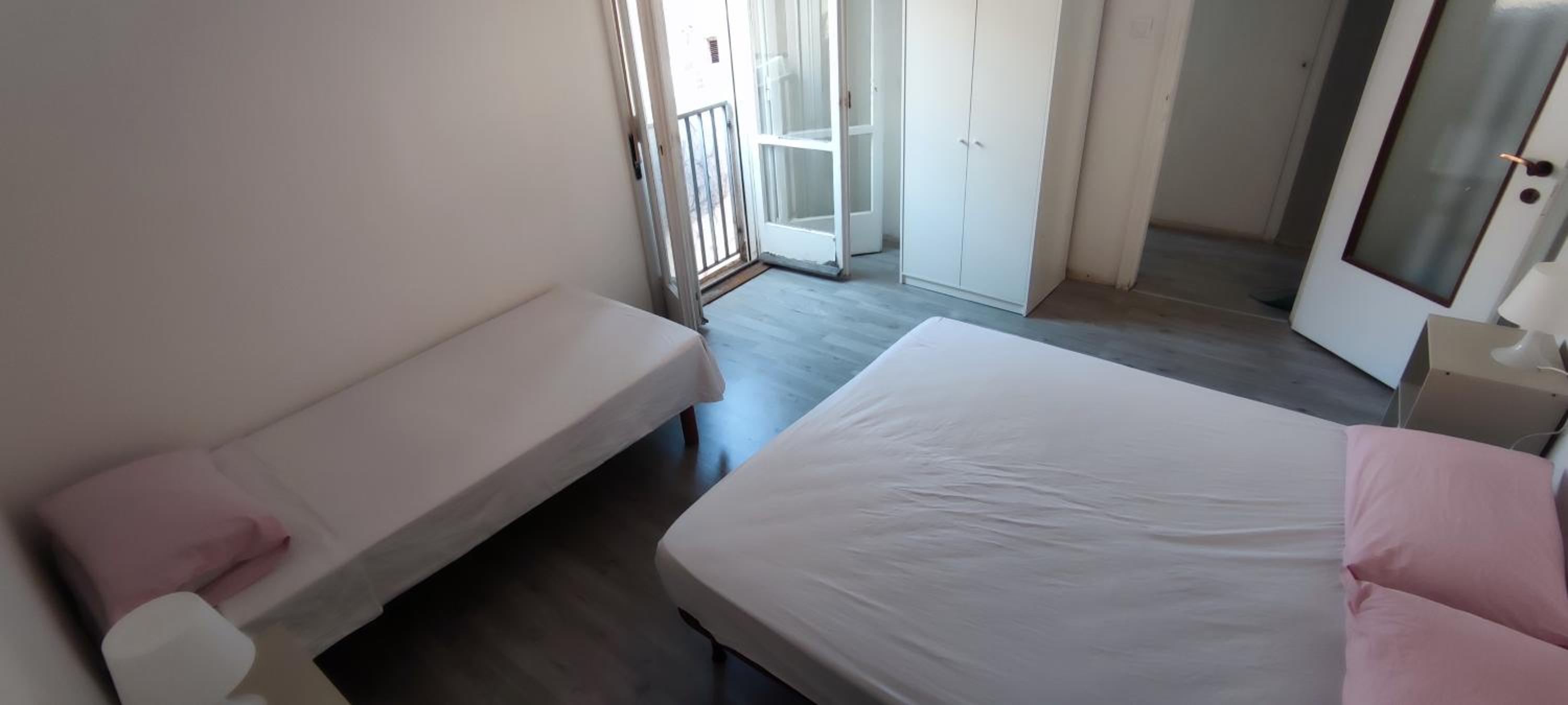 Two-Bedroom Apartment - Photo 9