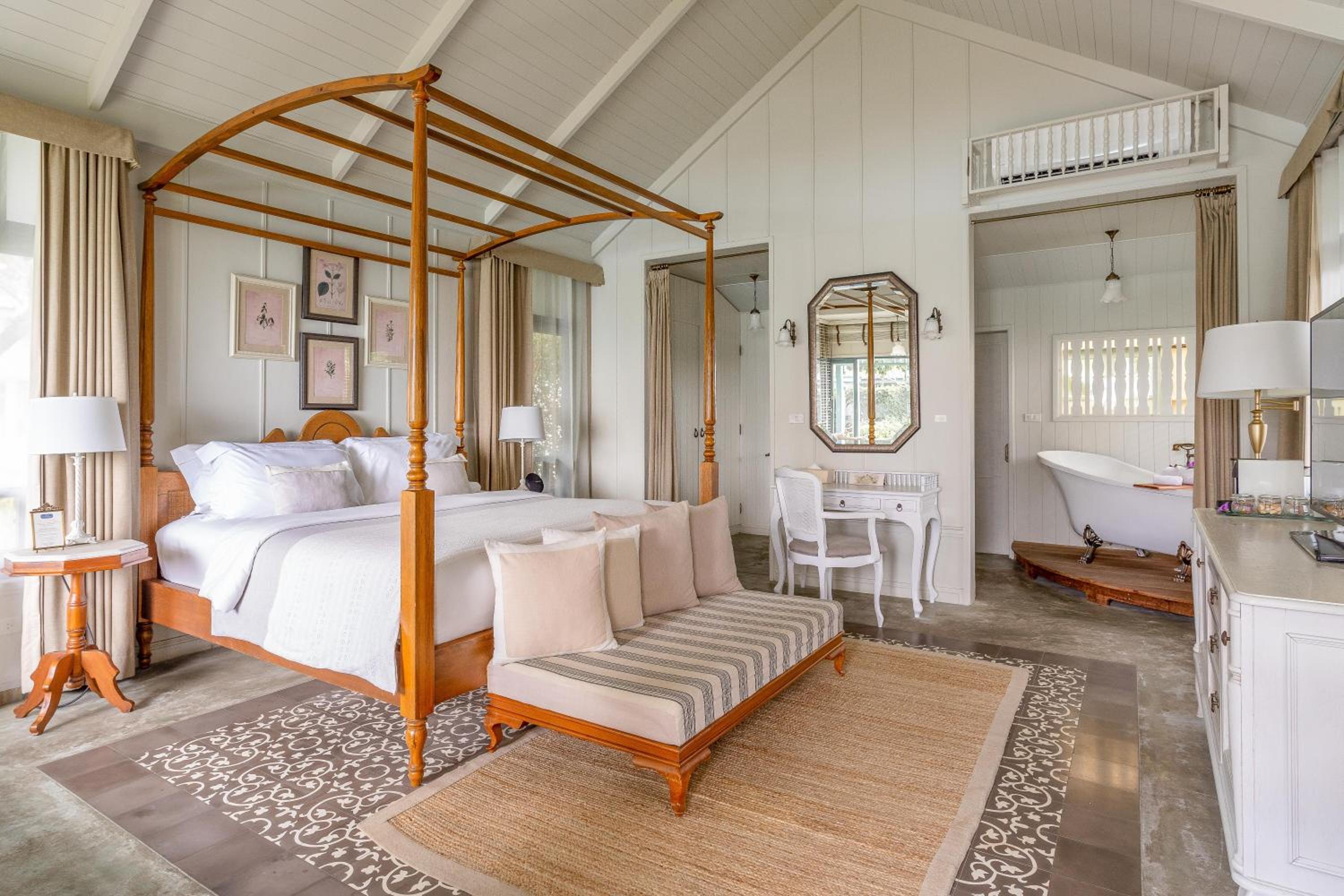 Beach Villa with Sea View - Photo 5