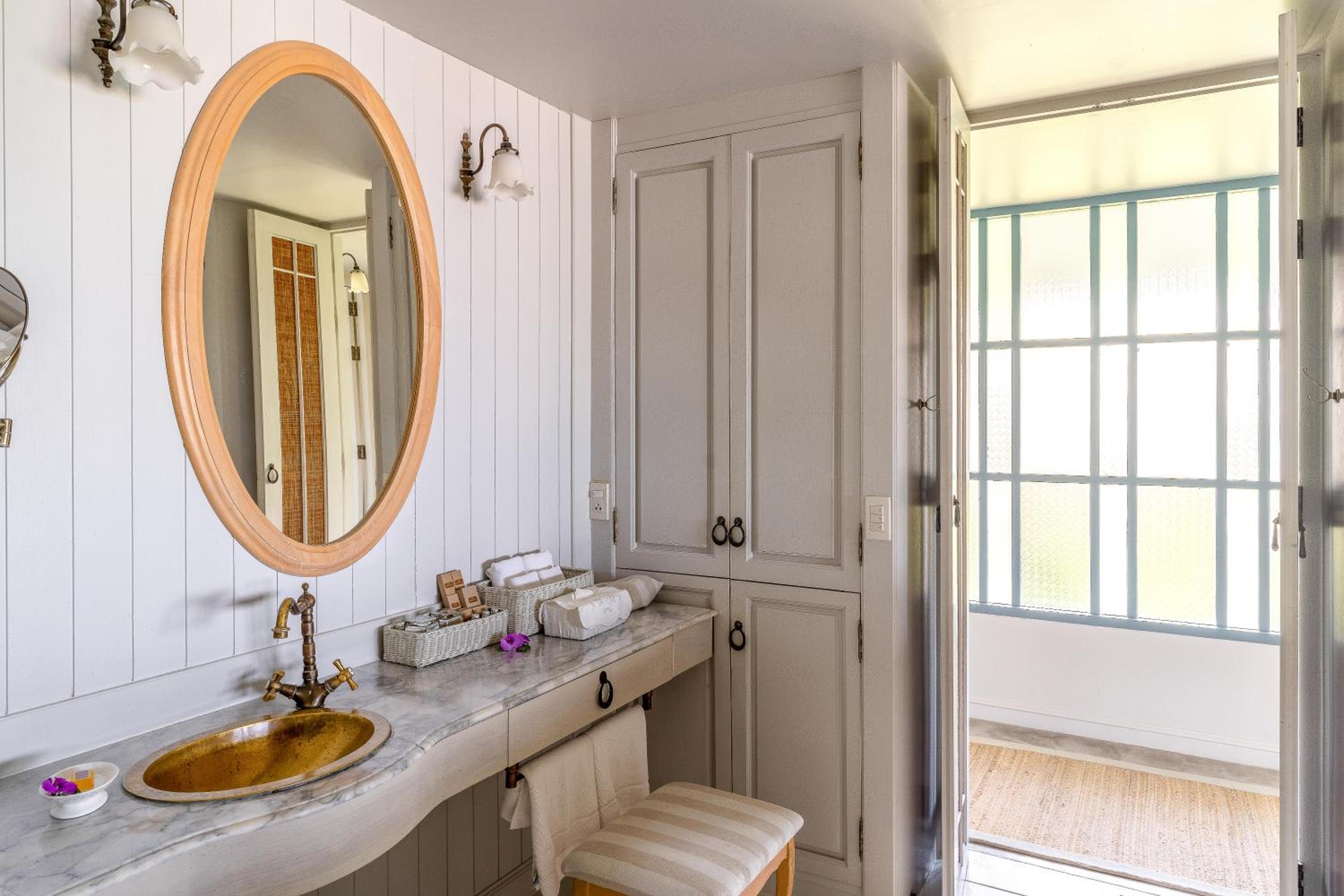 Seaside Suite with Sea View - Photo 5