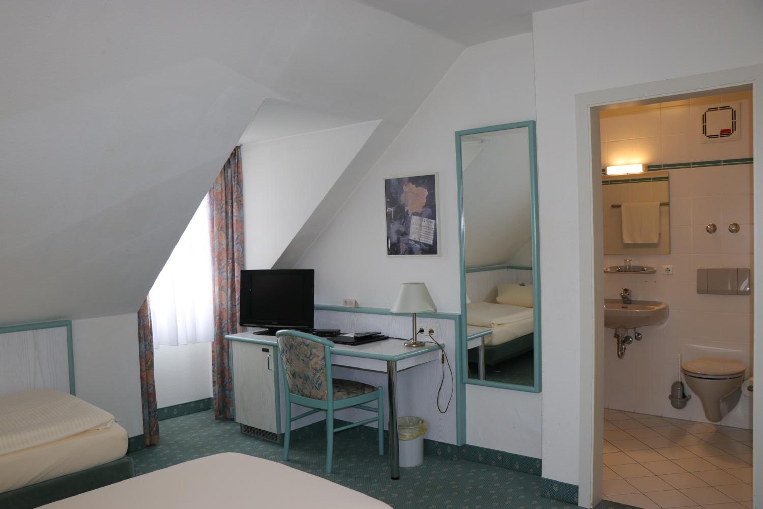 Standard Single Room photo 2