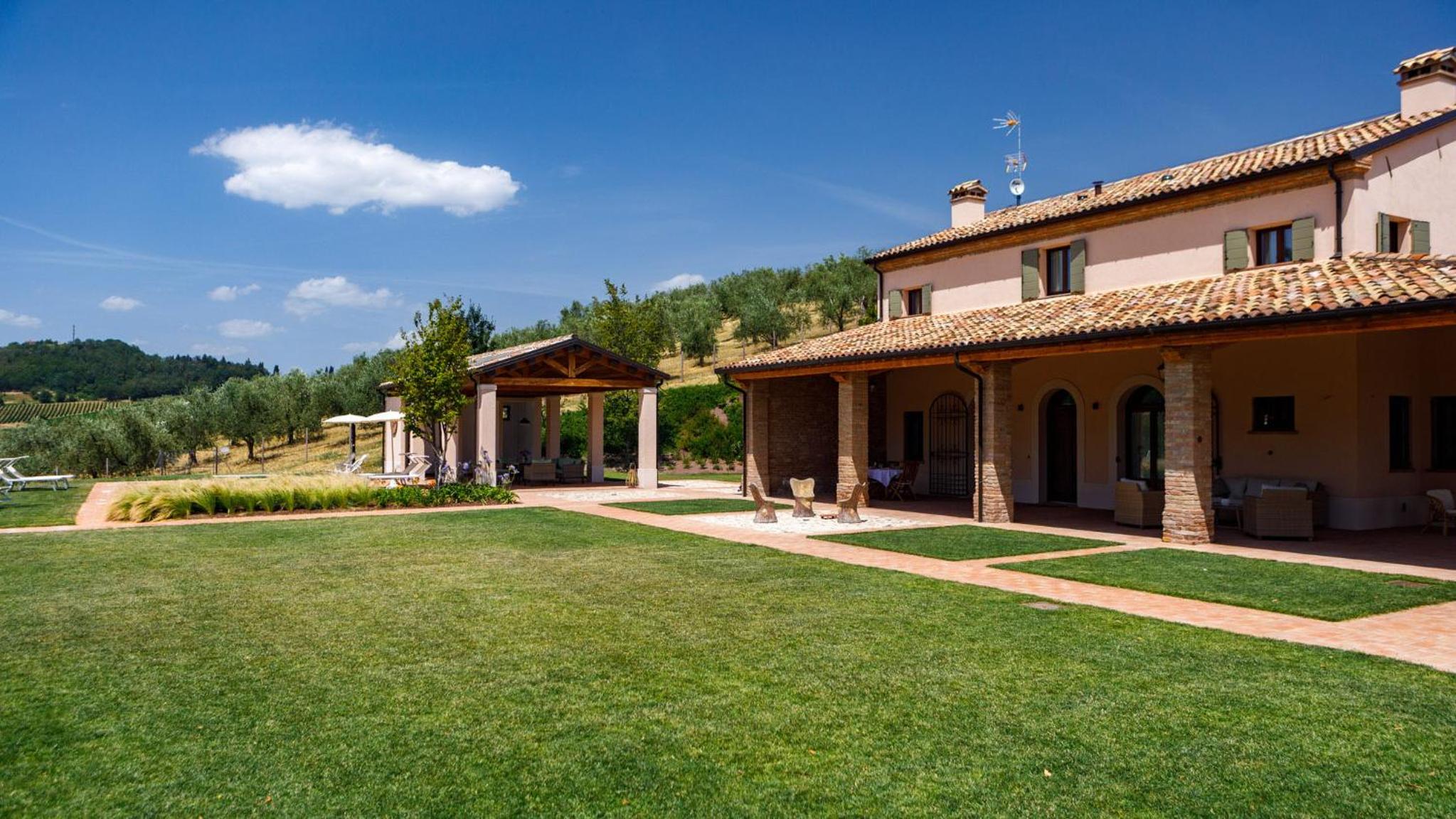 Four-Bedroom Villa photo 2