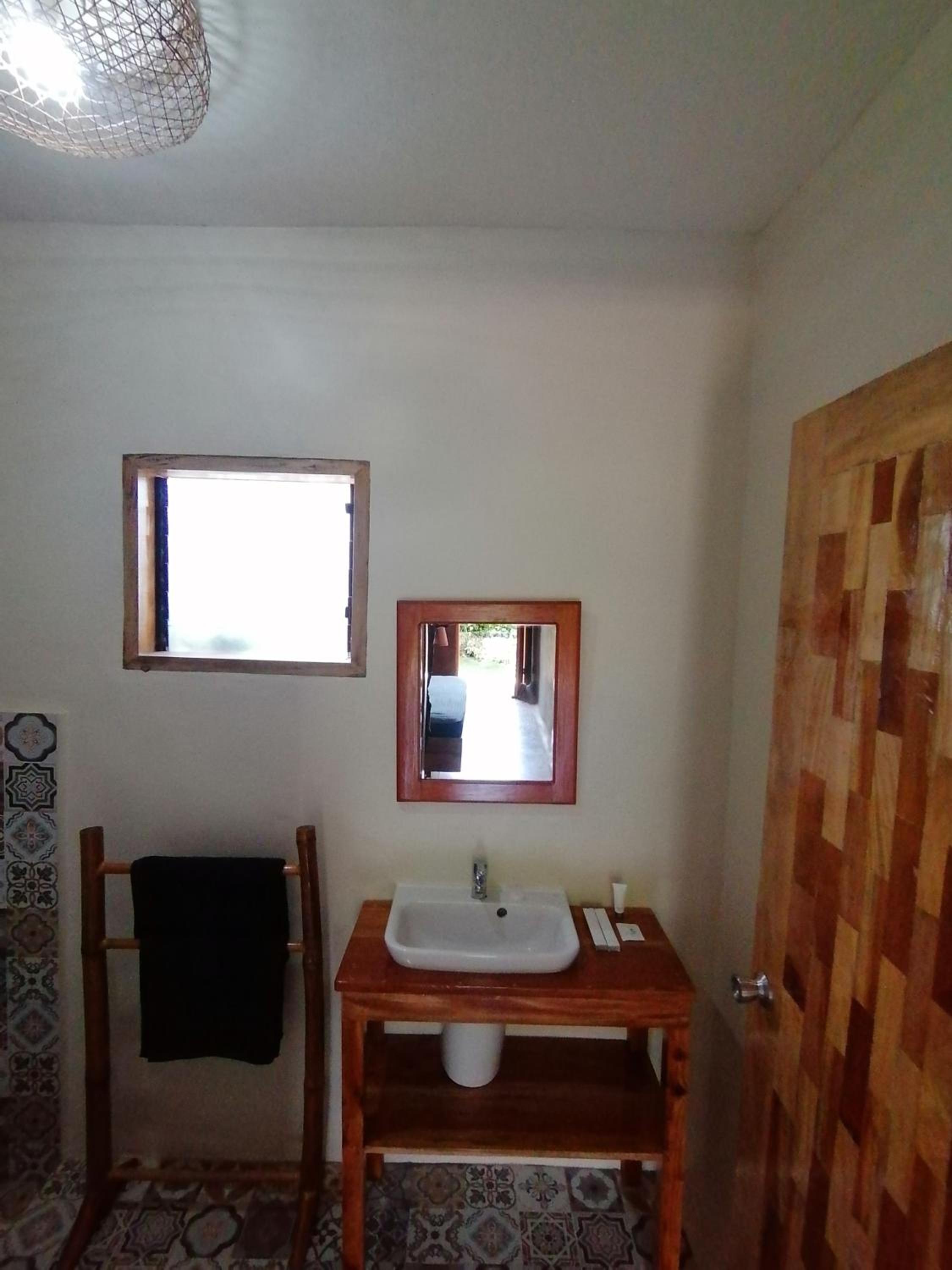 Queen Room with Garden View - Photo 4