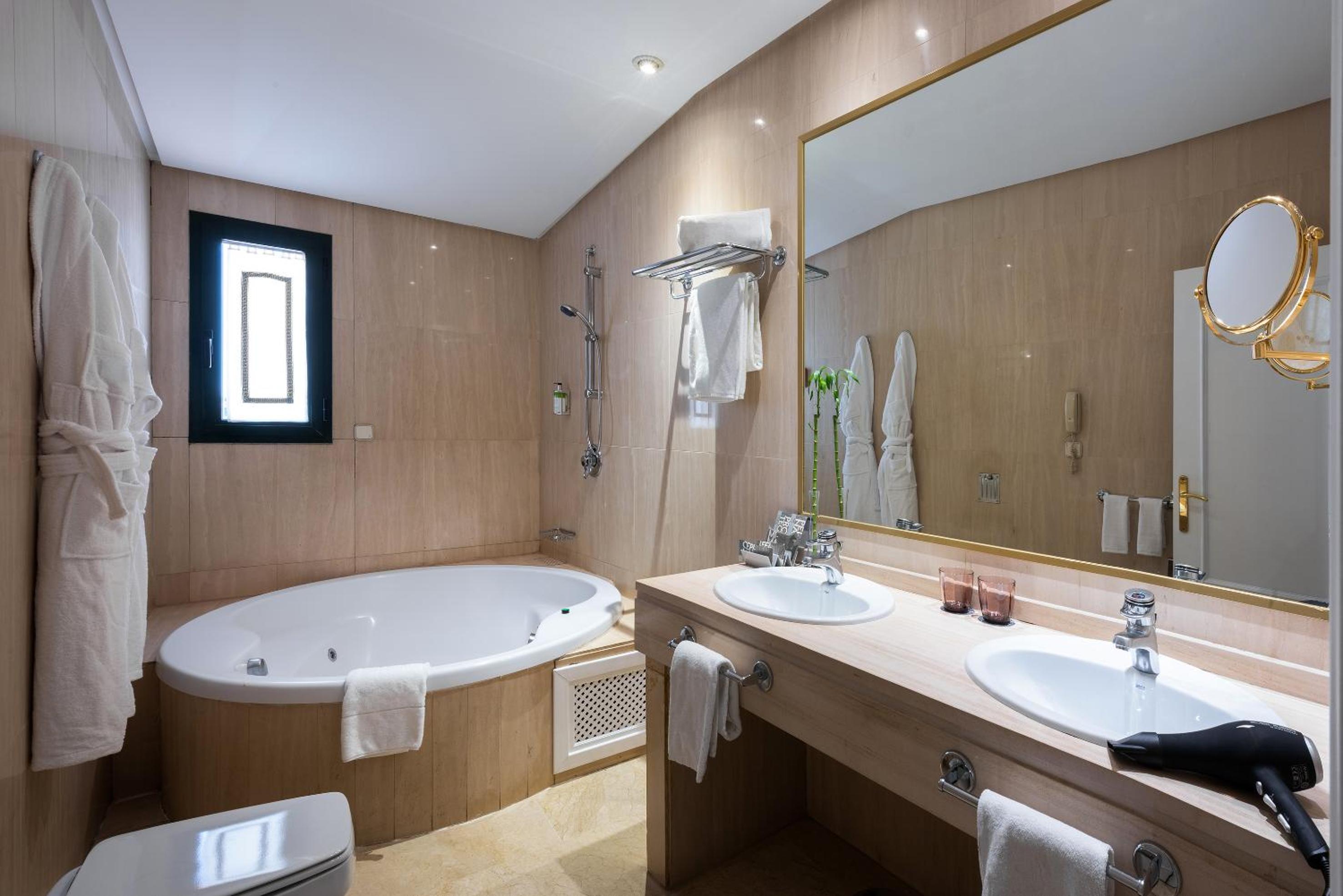 Superior Room - Photo 3