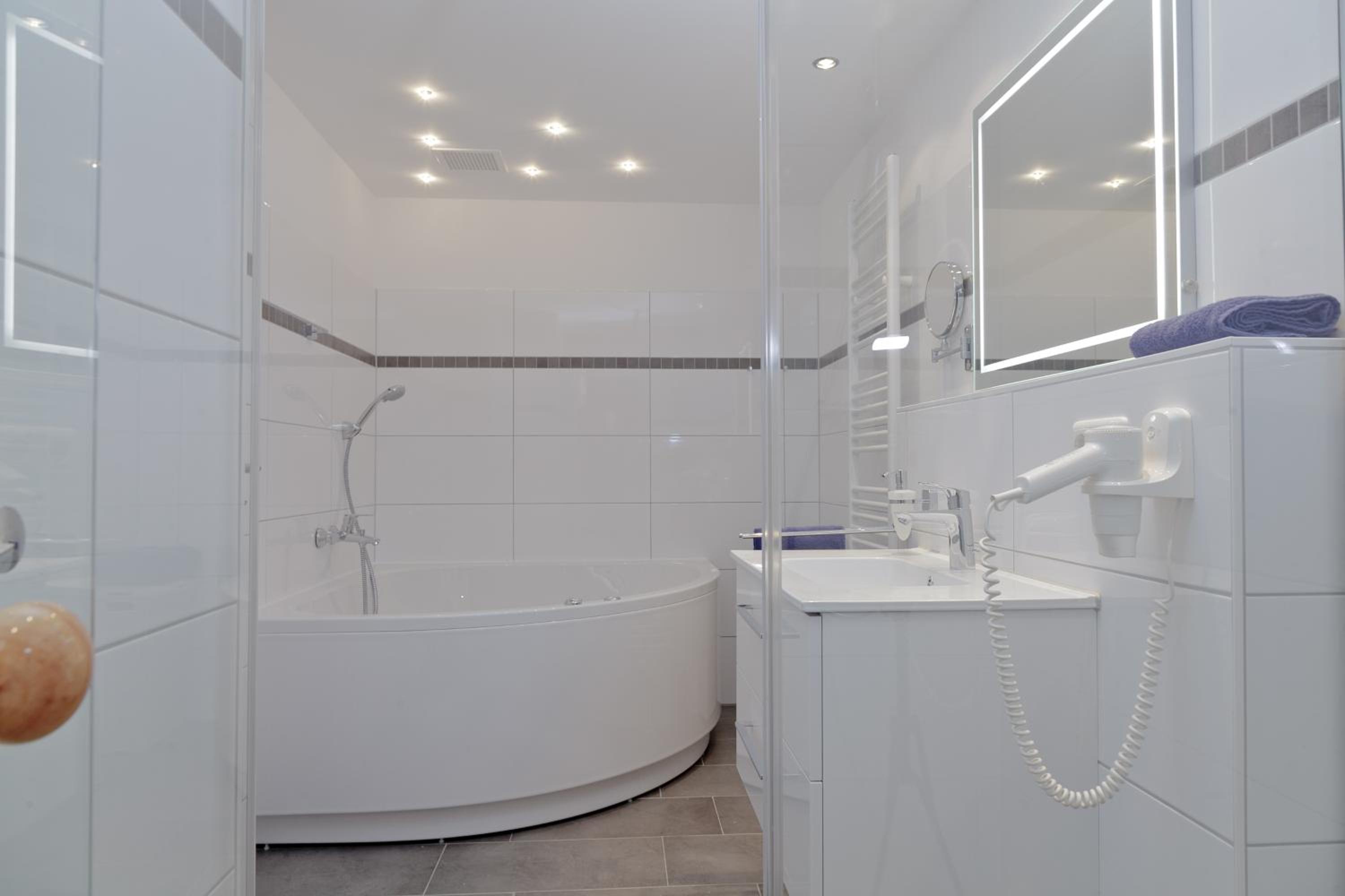 Premium Two-Bedroom Apartment with Sauna and Fireplace photo 3