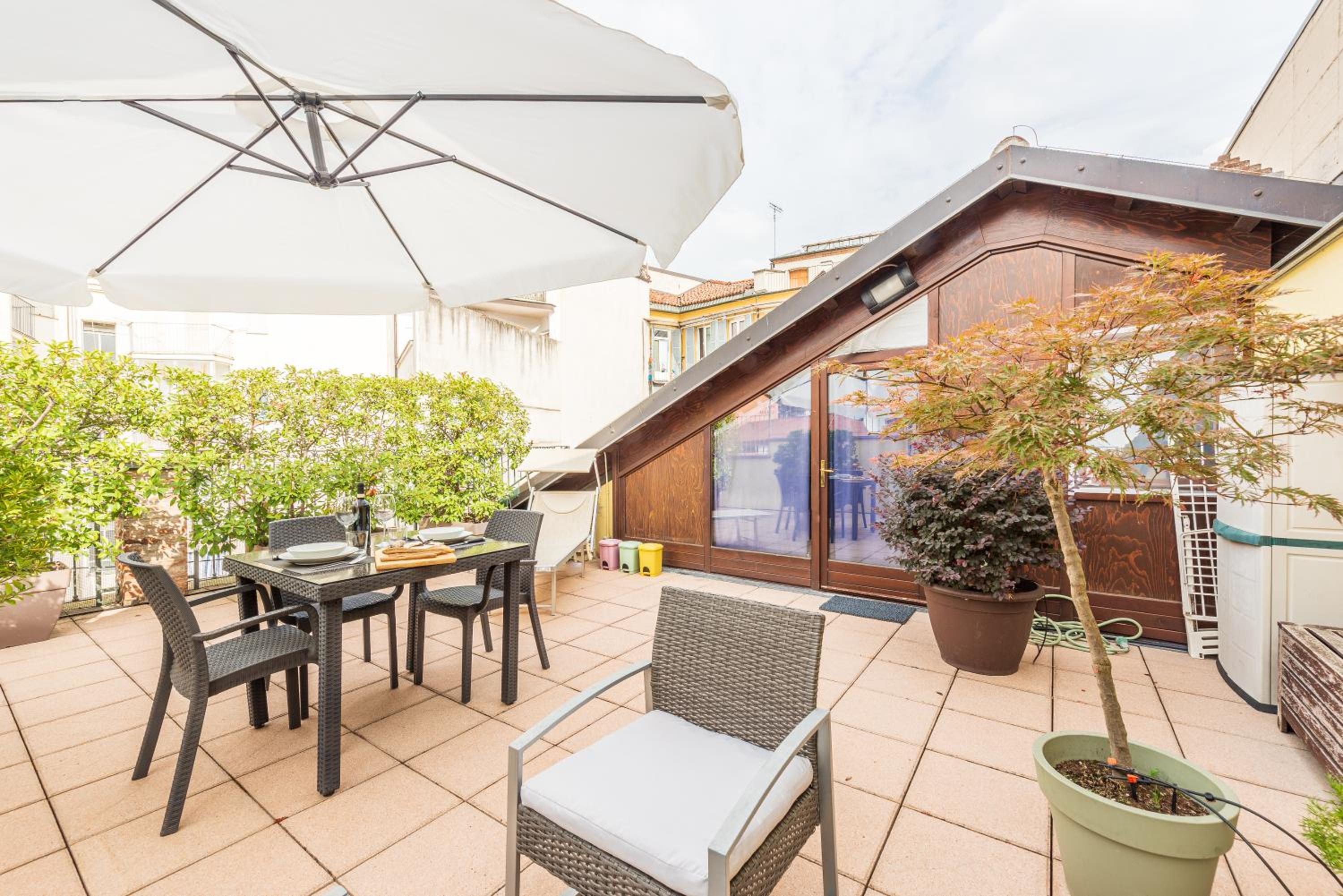 One-Bedroom Apartment with Terrace photo 3