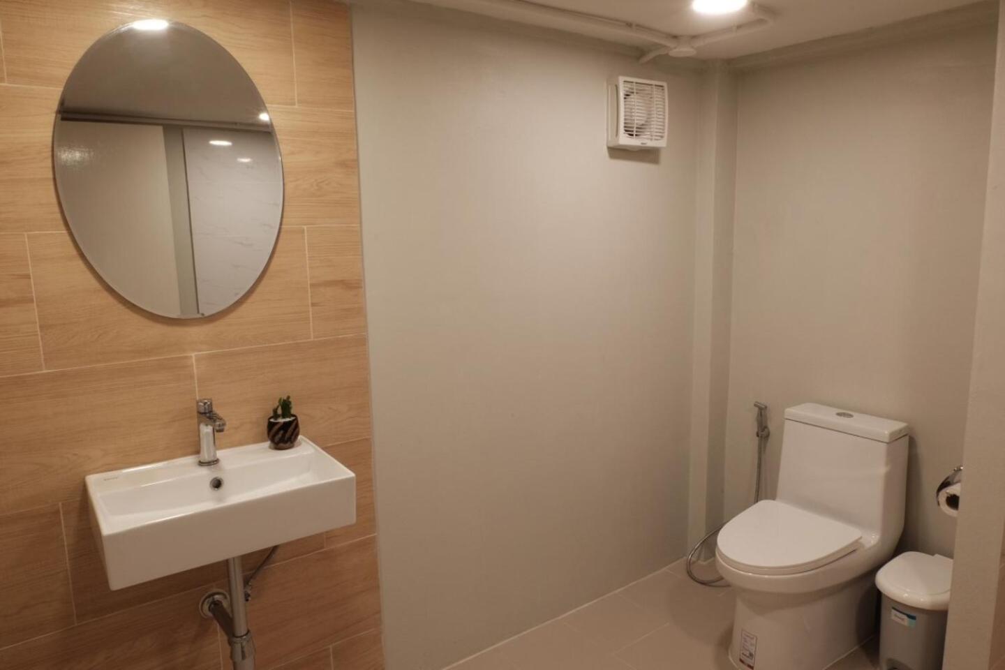 Duplex Quadruple Room - Photo 7