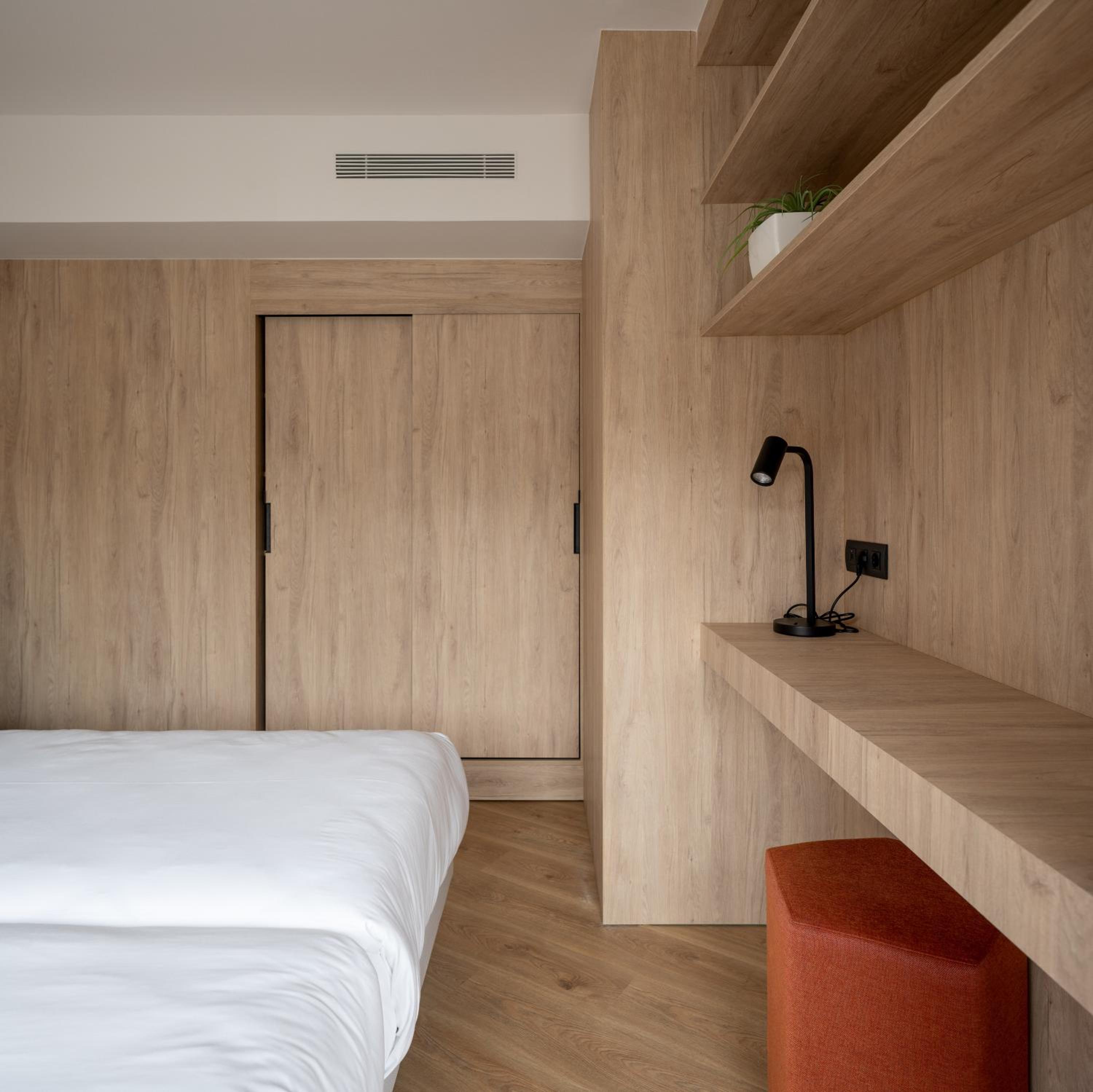 One-Bedroom Apartment - Photo 10