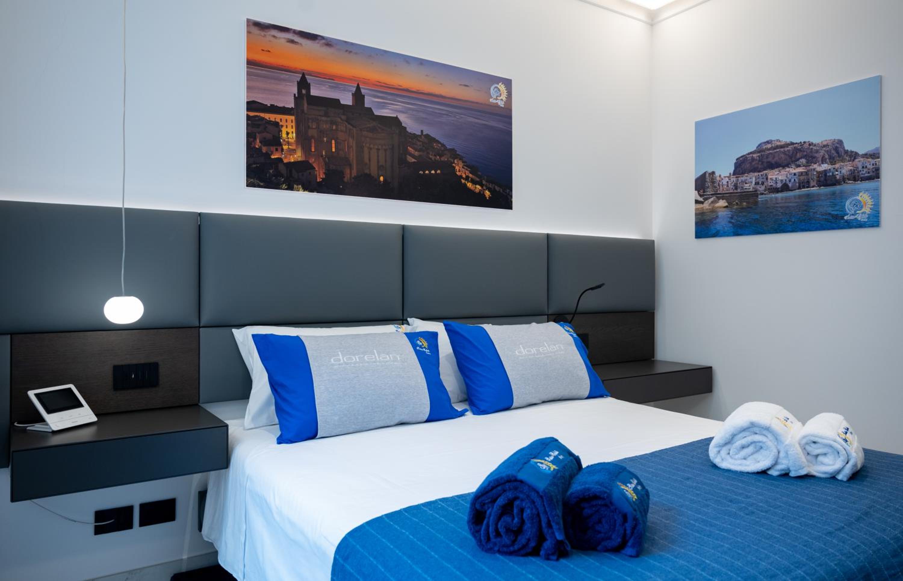 Deluxe King Room - Photo 13