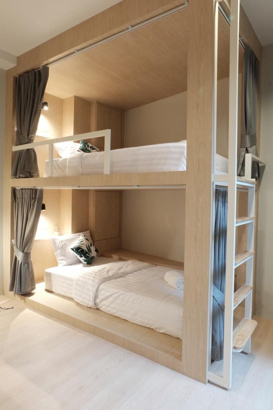 Quadruple Room with Garden View - Photo 11