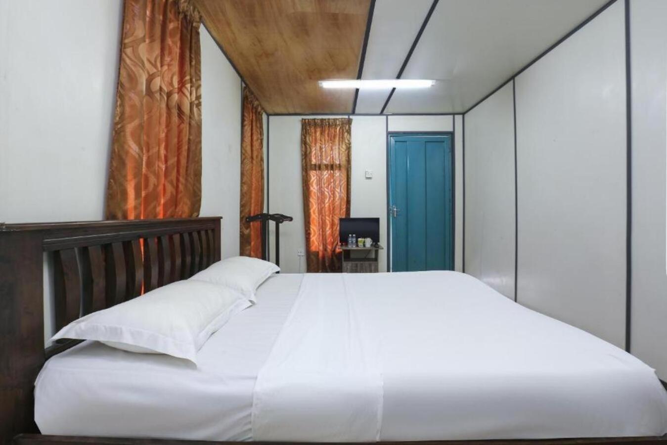 Double Room - Photo 4