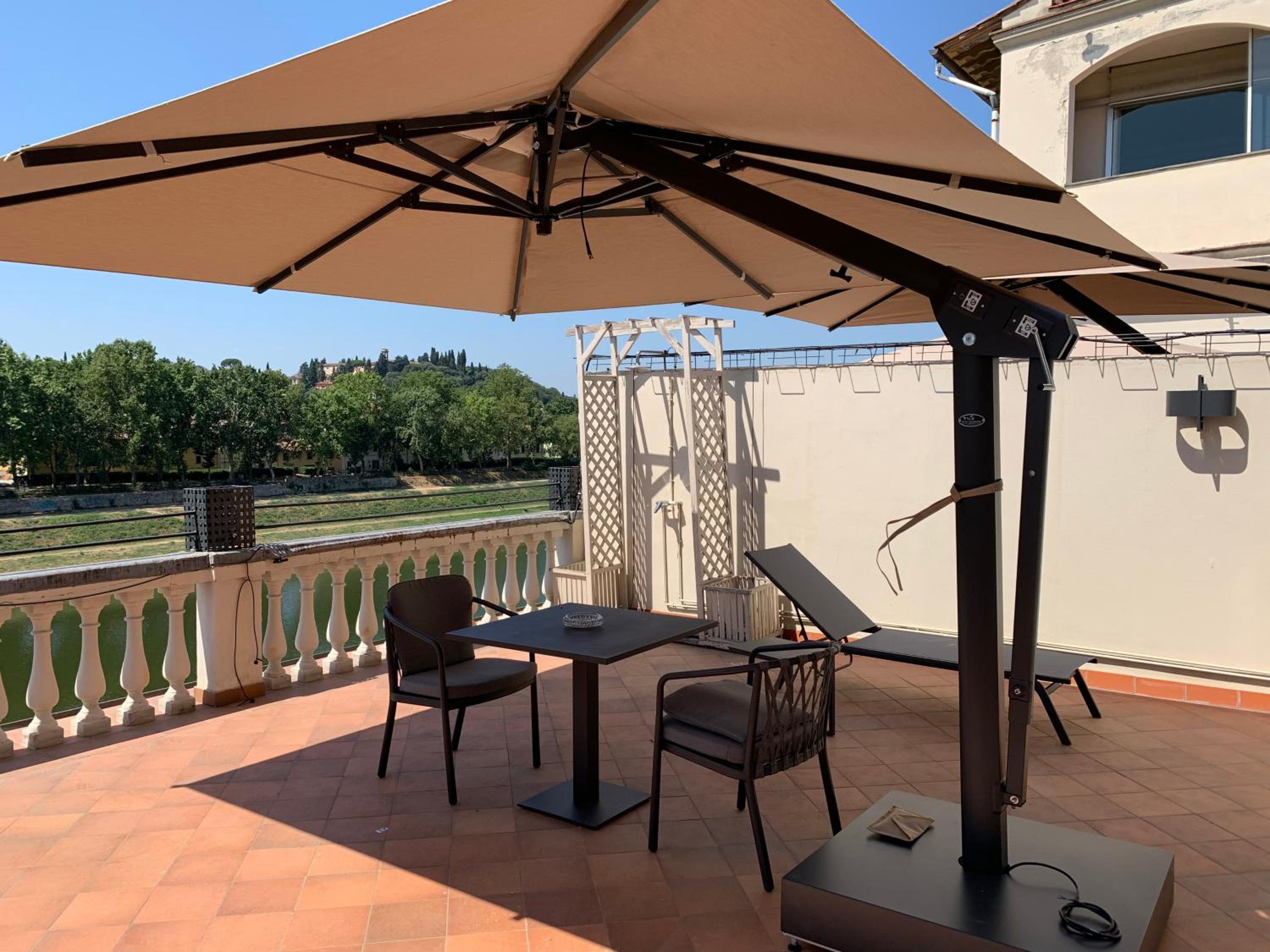 Suite with Terrace thumbnail 5