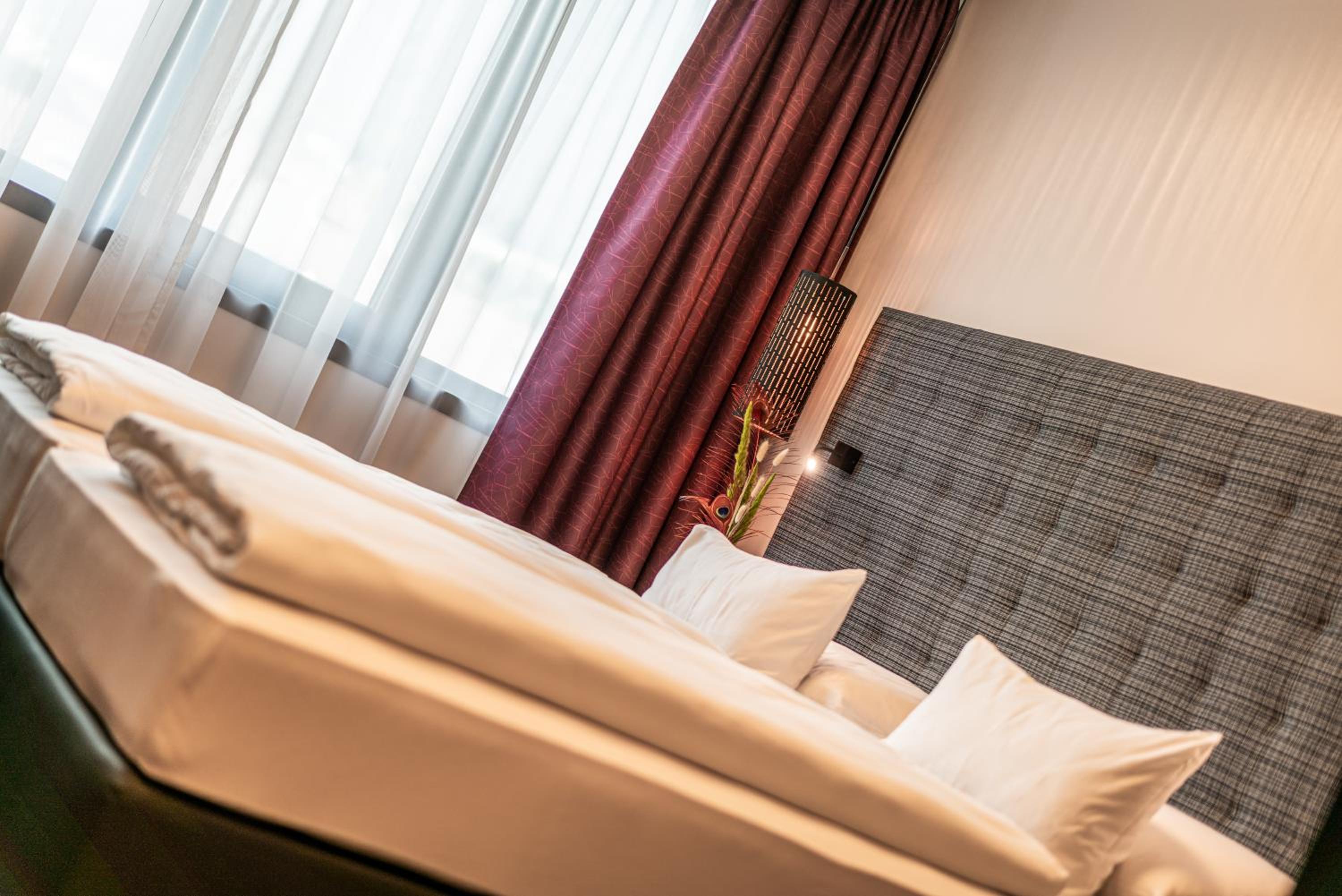 Double or Twin Room - Photo 3