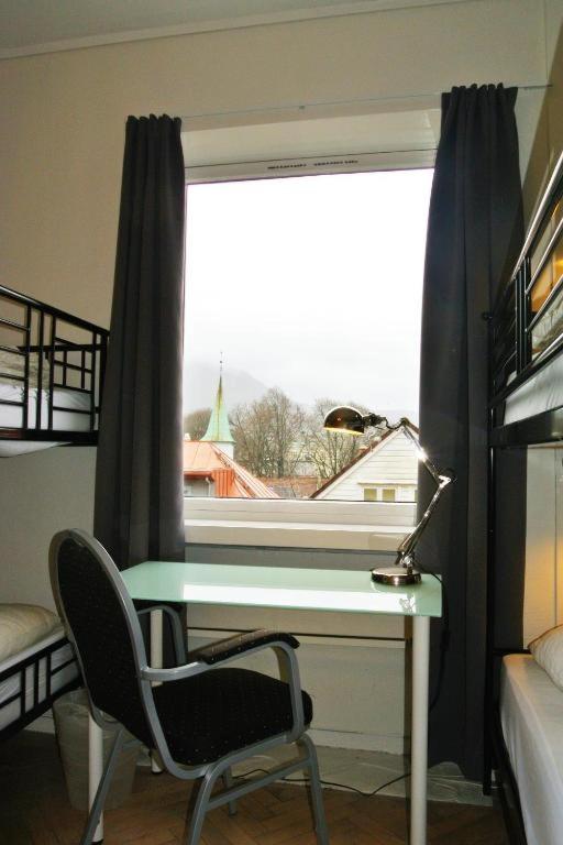 Bed in 8-Bed Mixed Dormitory Room photo 2