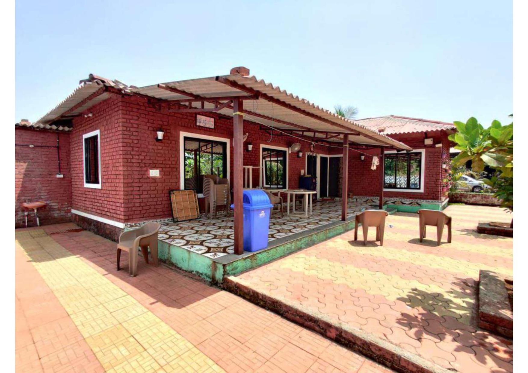 Three-Bedroom Villa photo 2