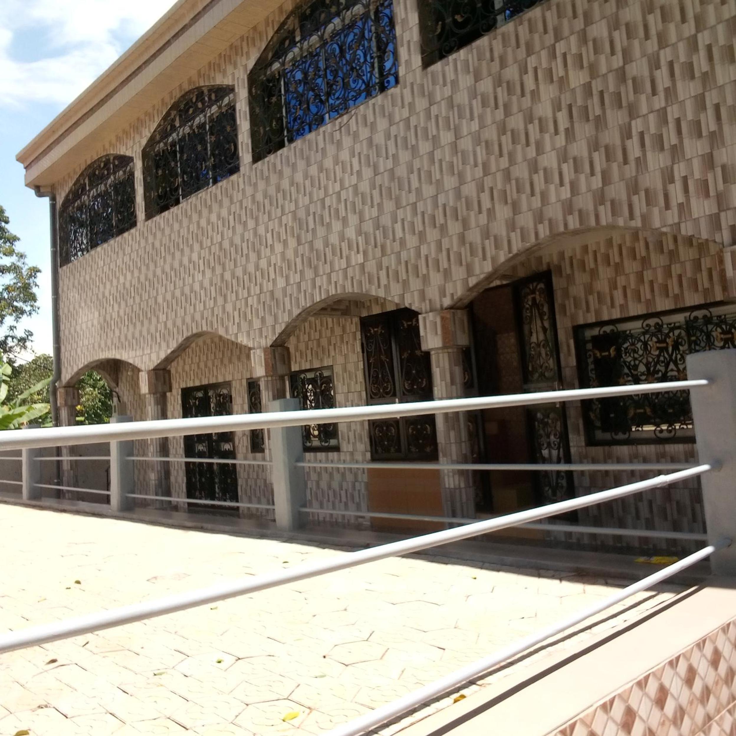 Three-Bedroom Villa photo 1