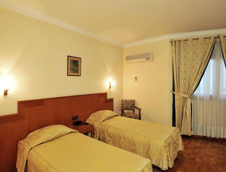 Standard Twin Room photo 3