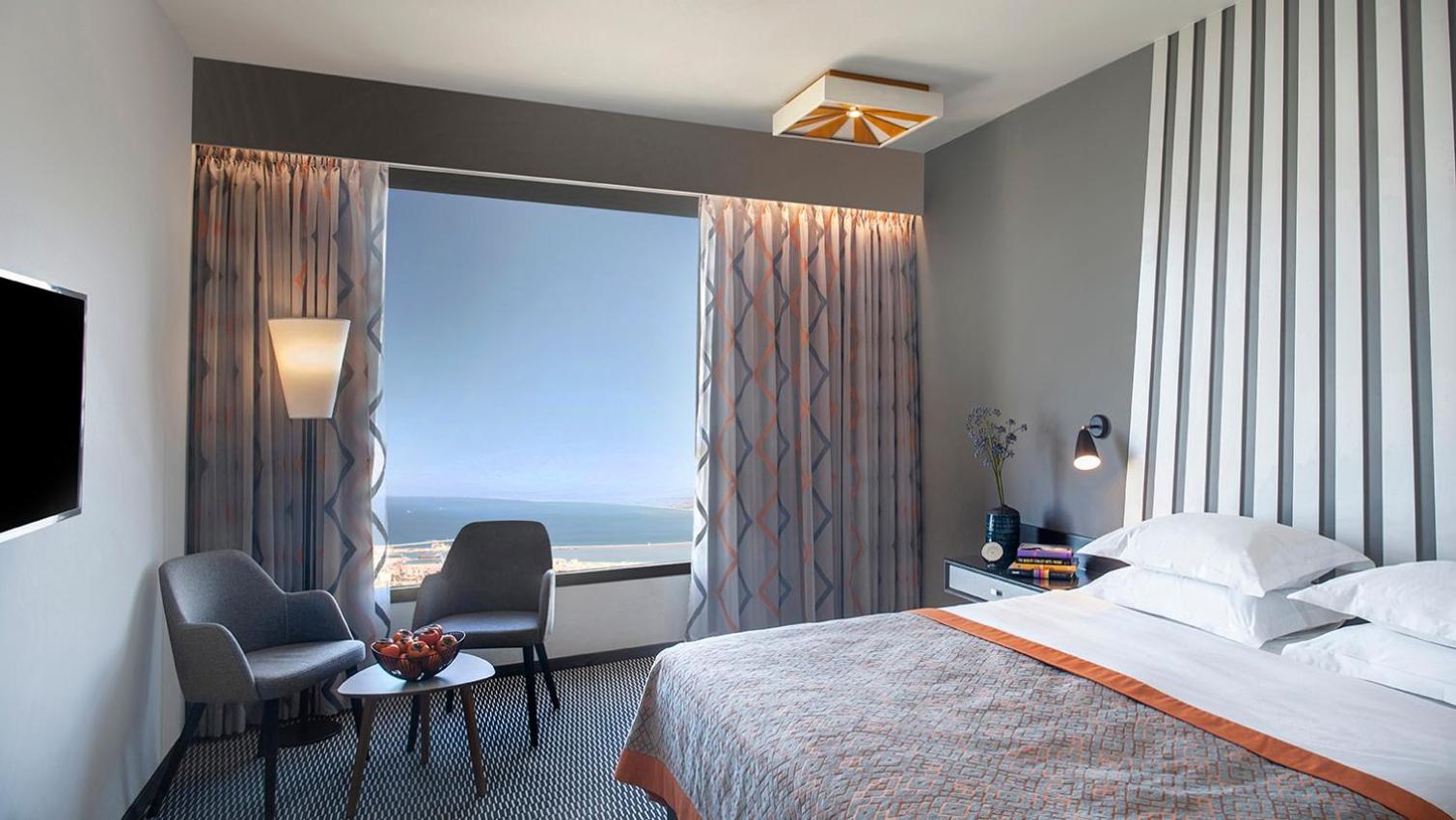 Executive Triple Bay View