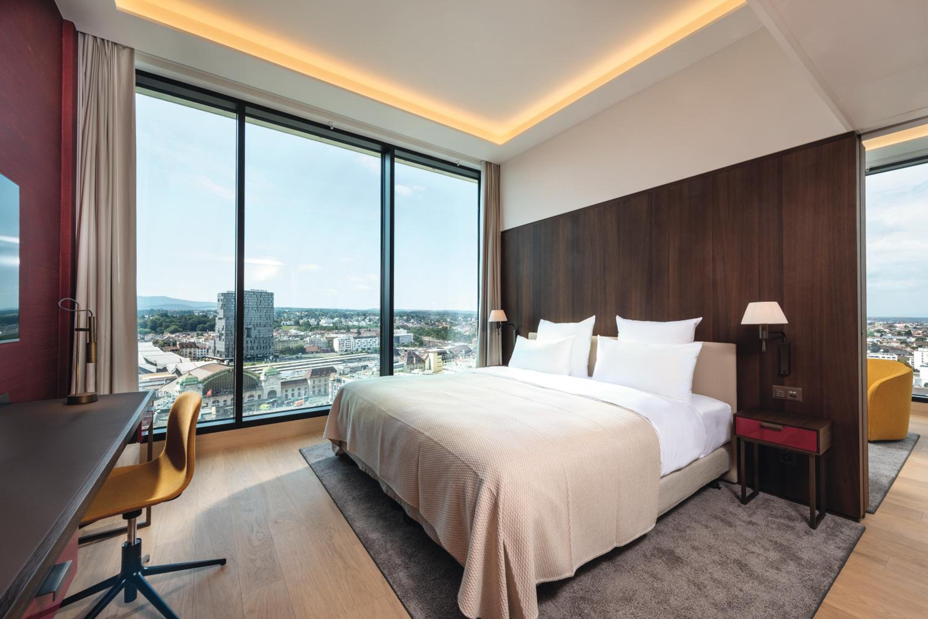 King Suite - High Floor - Photo 2