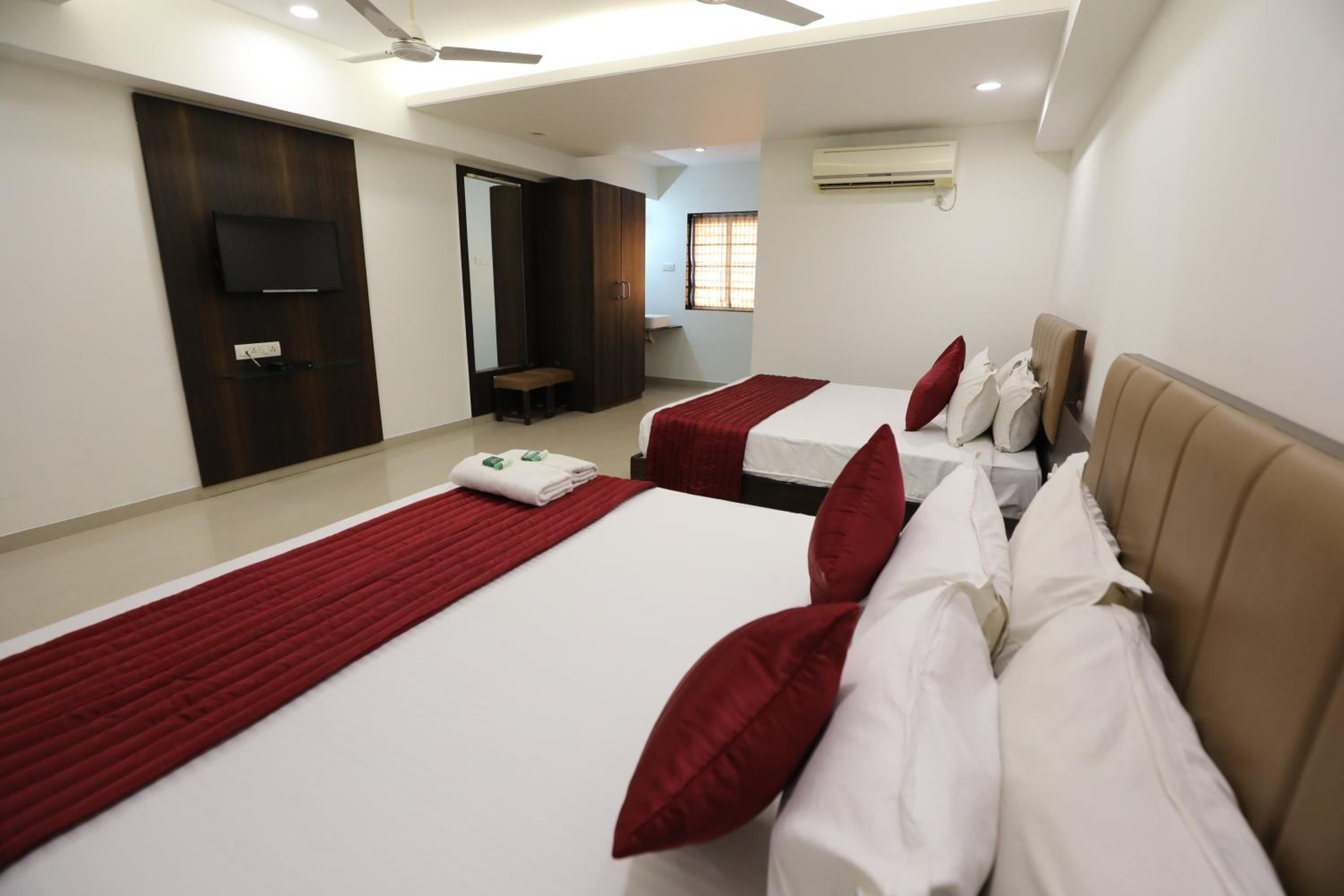 Quadruple Room - Photo 6