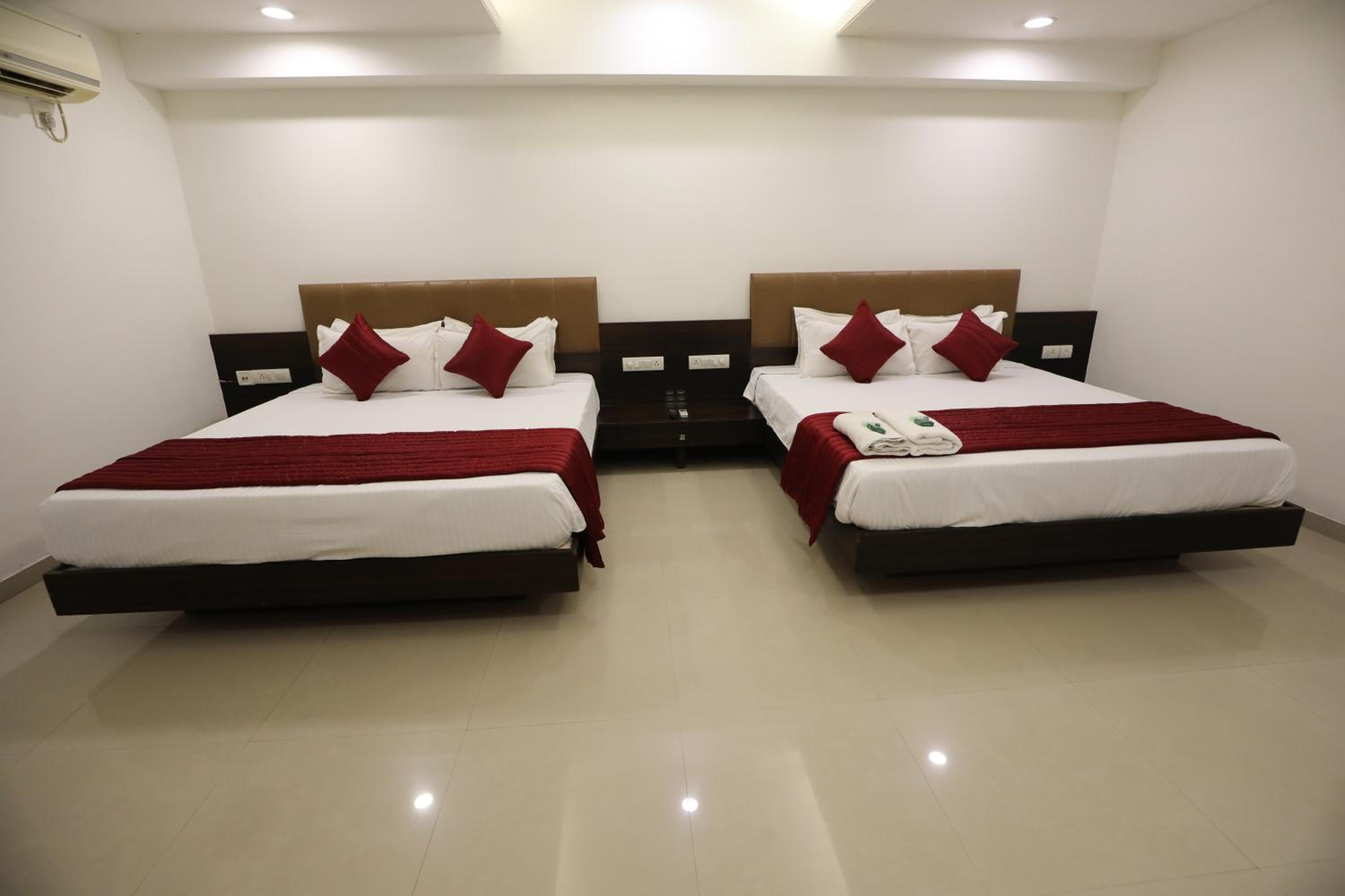 Quadruple Room - Photo 4