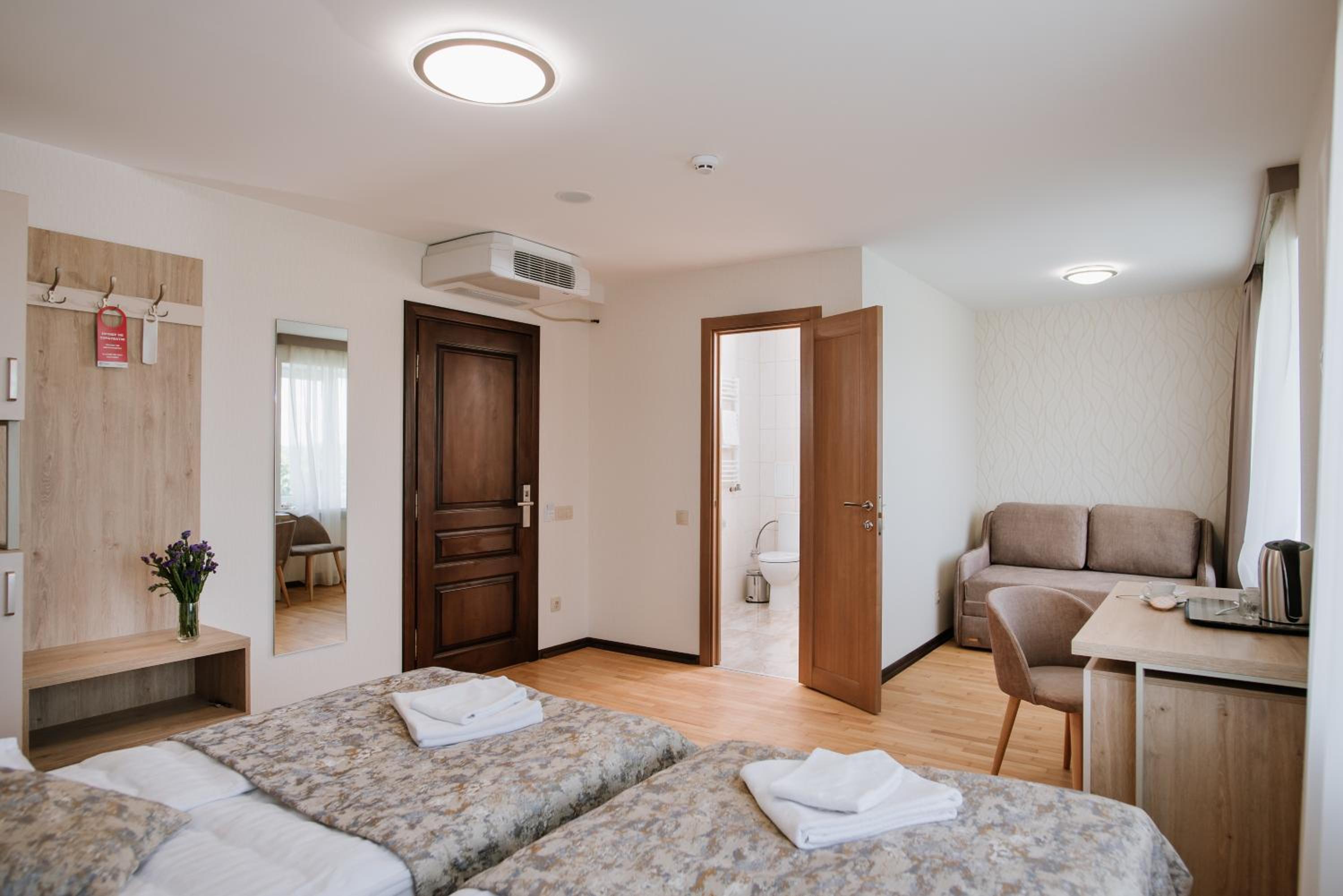 Superior Twin Room photo 2