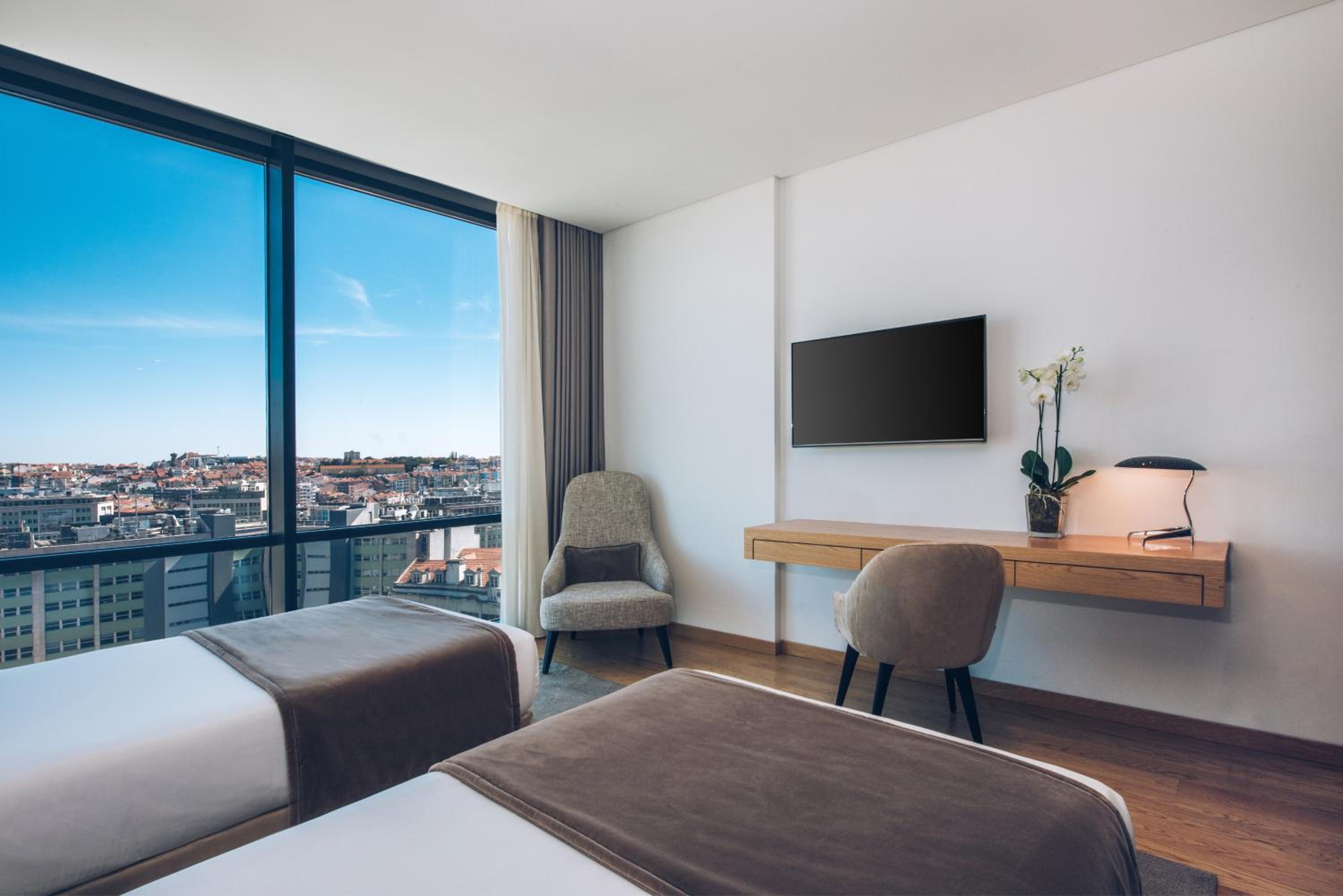 Superior Single Room with City View photo 3