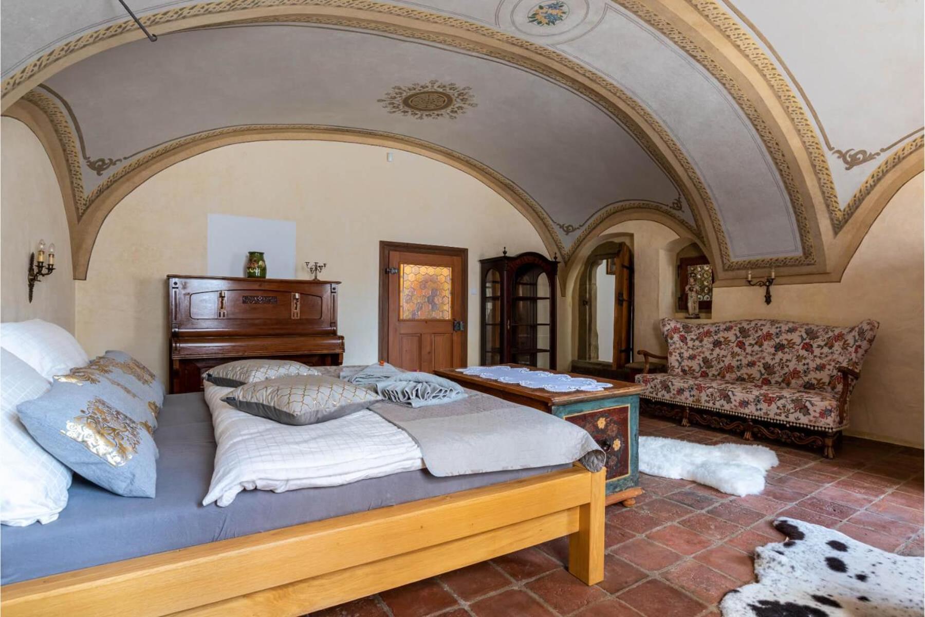 Superior Suite - Photo 5