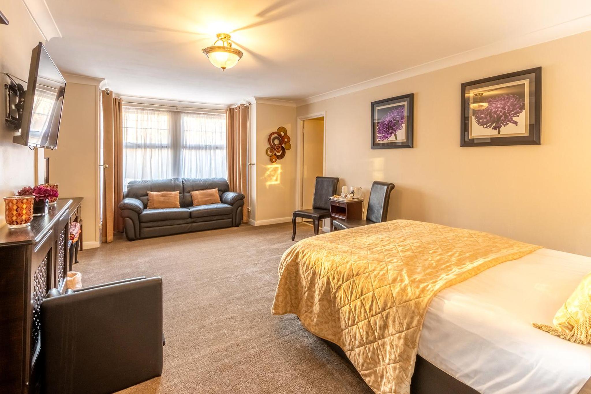 Standard Family Room - Photo 2